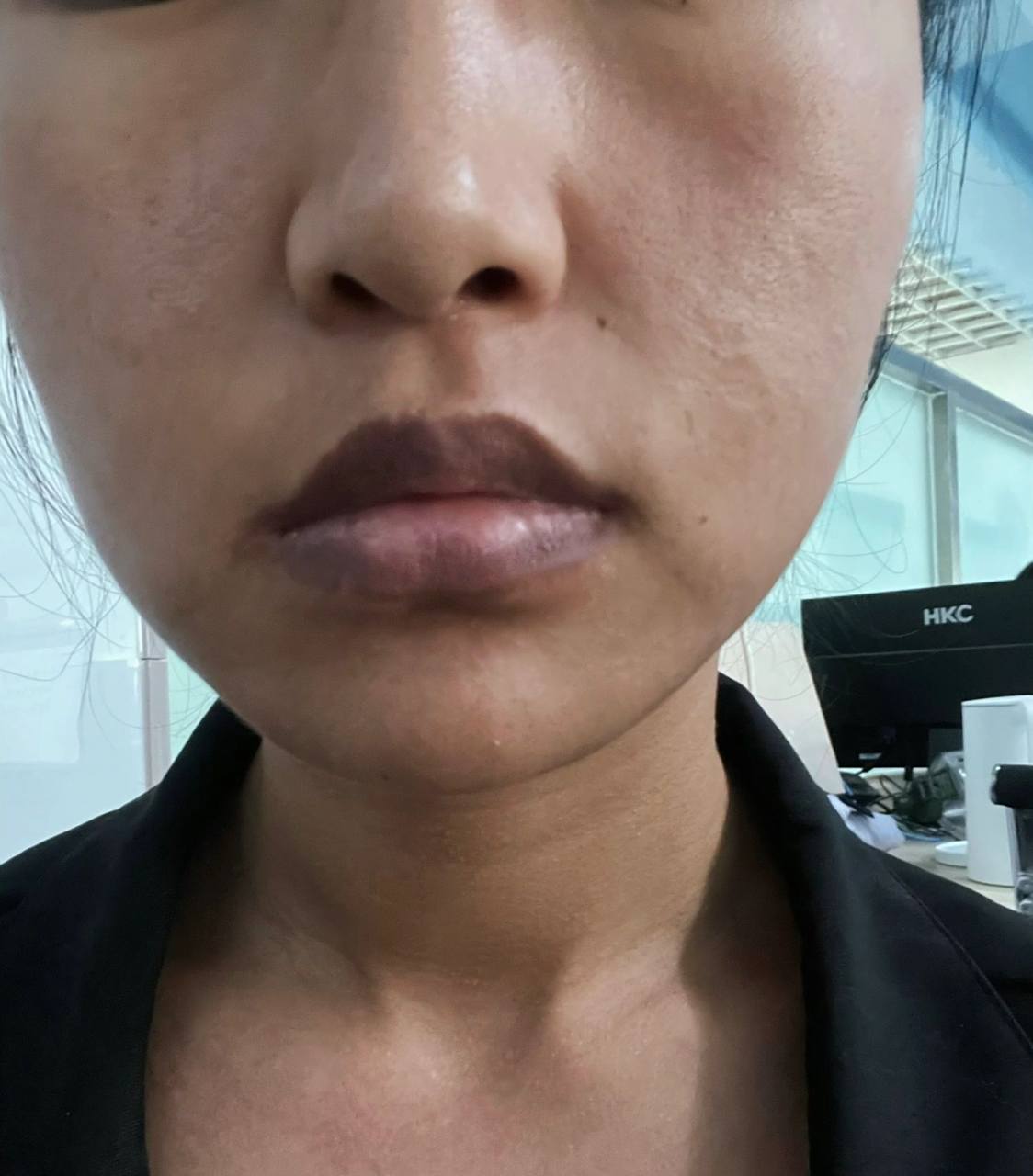 黑紫色的嘴唇,适合涂什么颜色的口红?