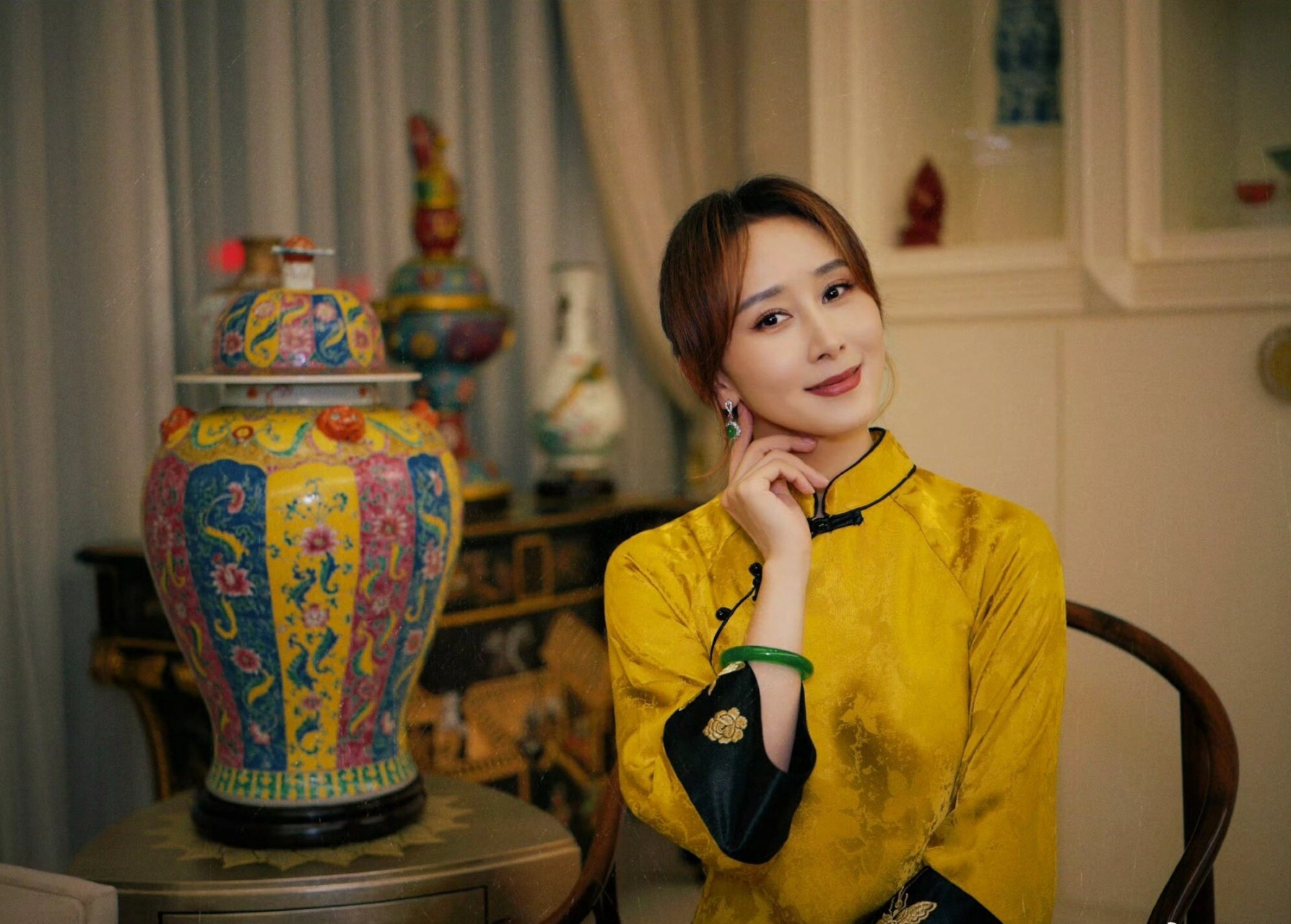 胡静##马来西亚旅行# 胡静姐姐参加"中马建交50周年新春招待会"蚁席