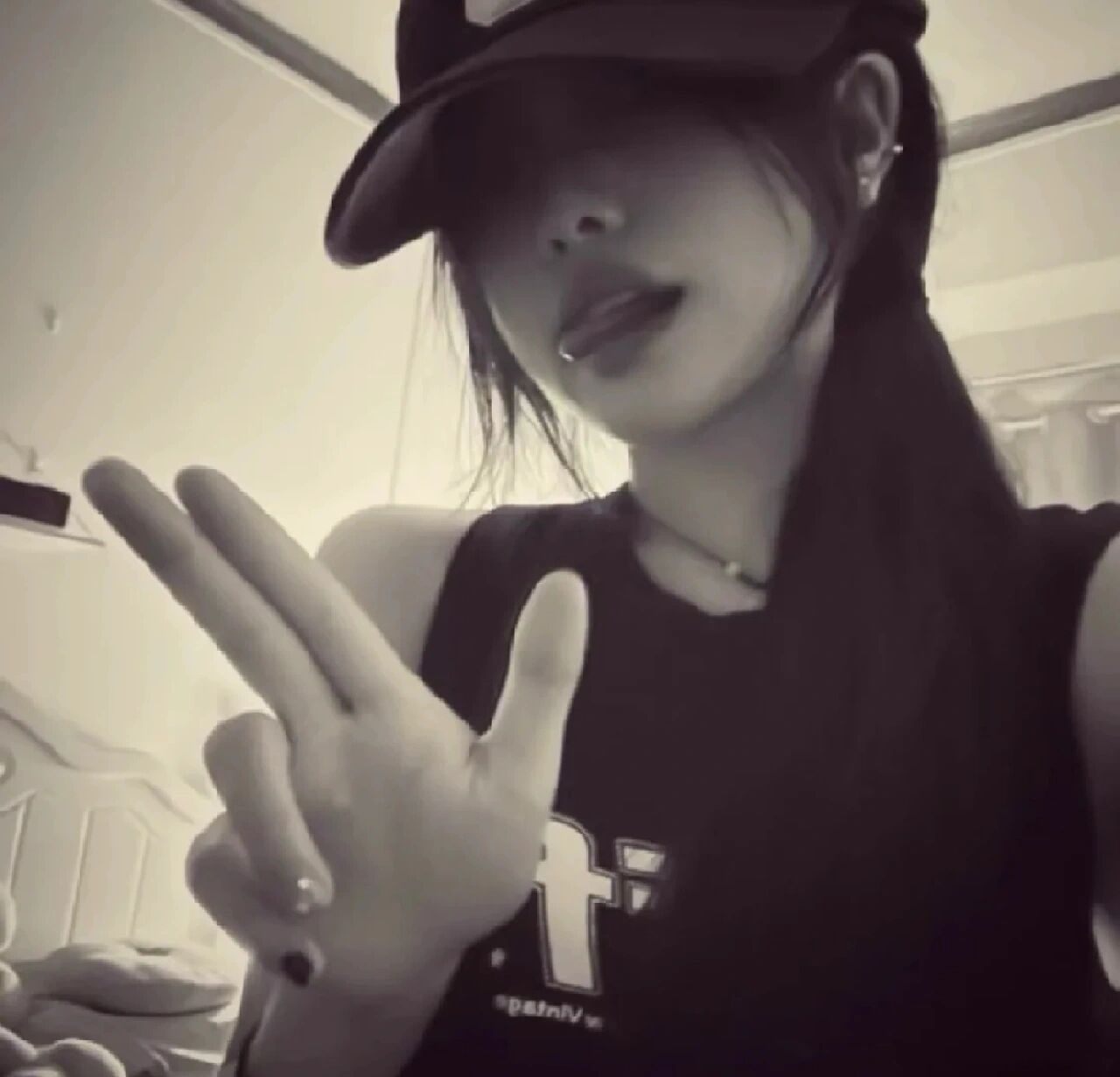 社会姐抽烟头像