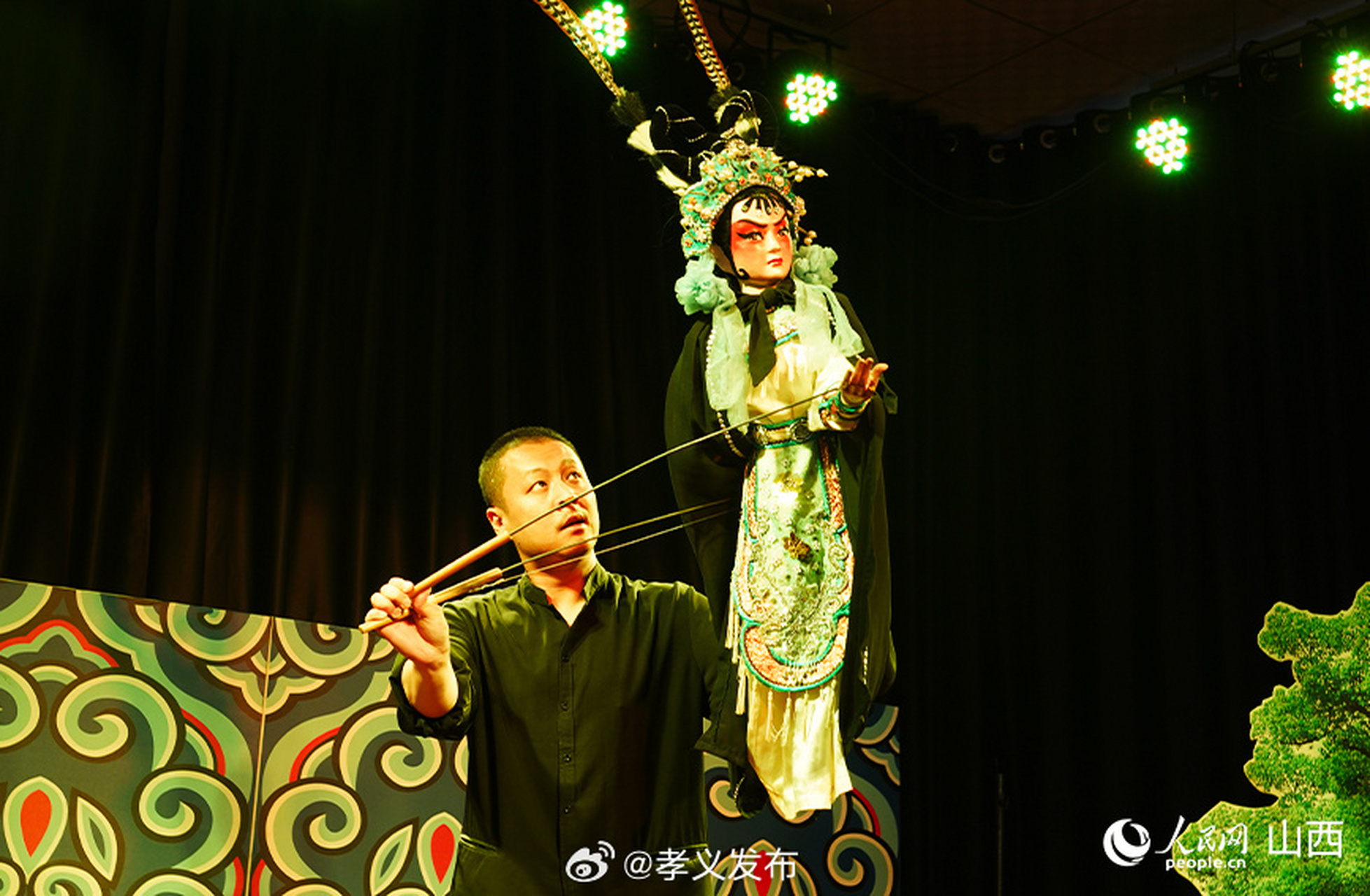 【山西孝义:人与偶,艺心传】孝义木偶戏于宋代传入,属杖头木偶戏.