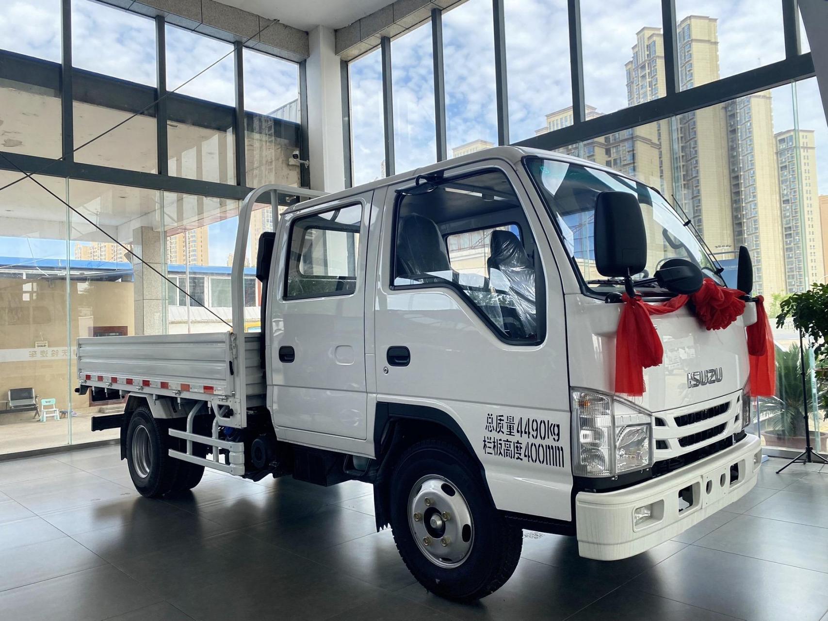 庆铃五十铃100p双排载貨汽车