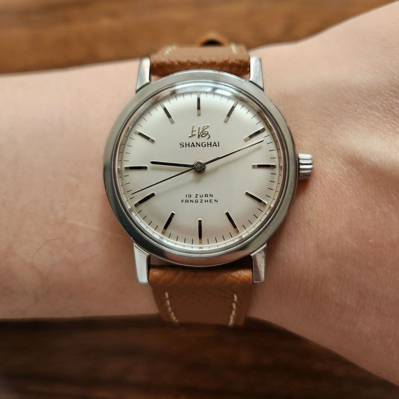 上海7120古董表 1984年生产,少见鼓盘长三针款式,白漆盘黑条纹刻度