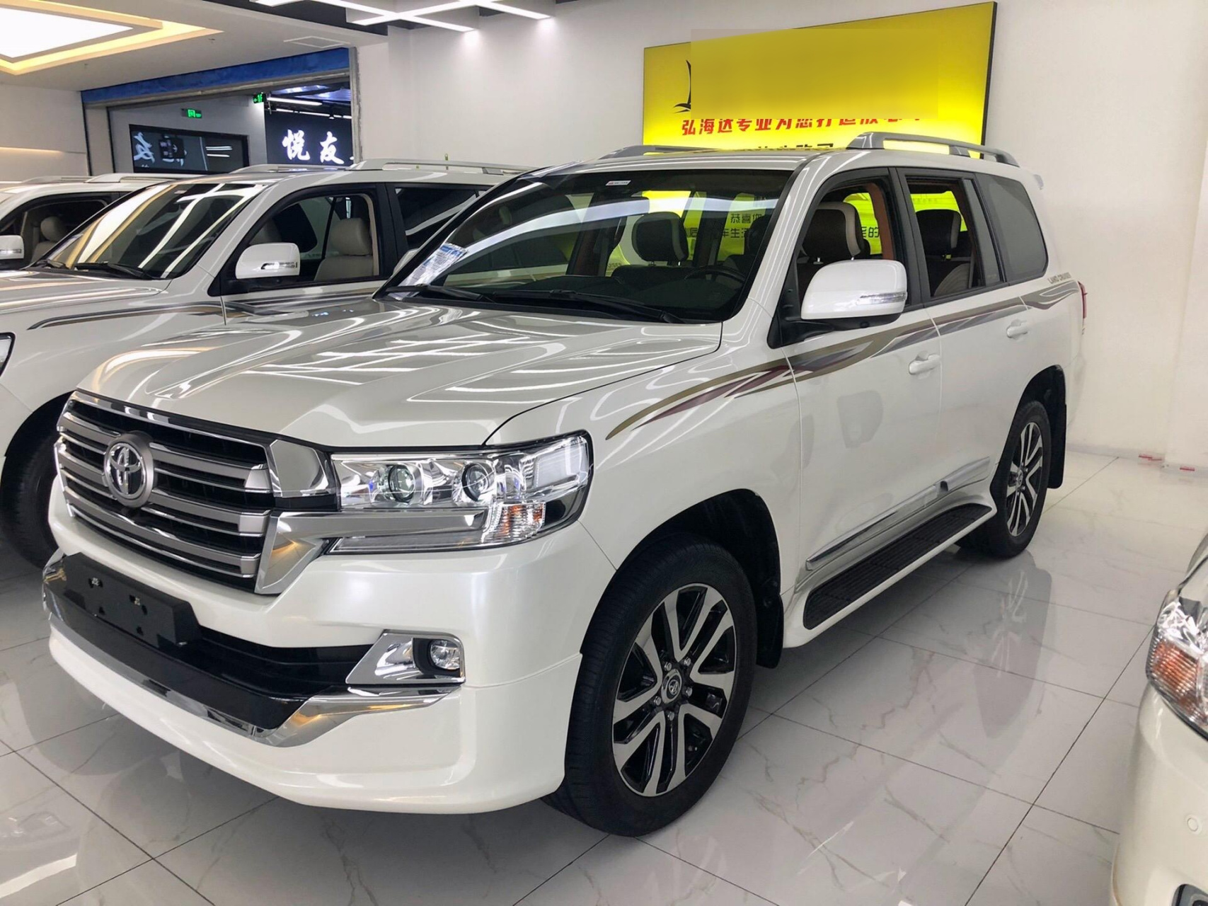 【车辆名称】2020款酷路泽4500 柴油版 【上牌时间】2020年6月 【行驶