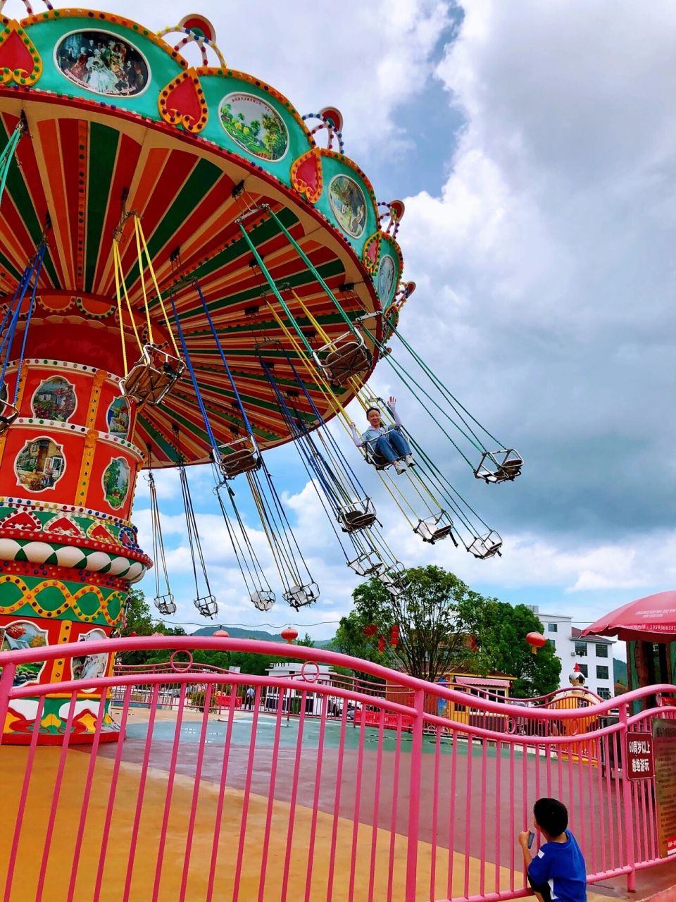 浏阳欢乐世界 从白天到黑夜 从兴奋到累瘫 	 玩的尽兴而归