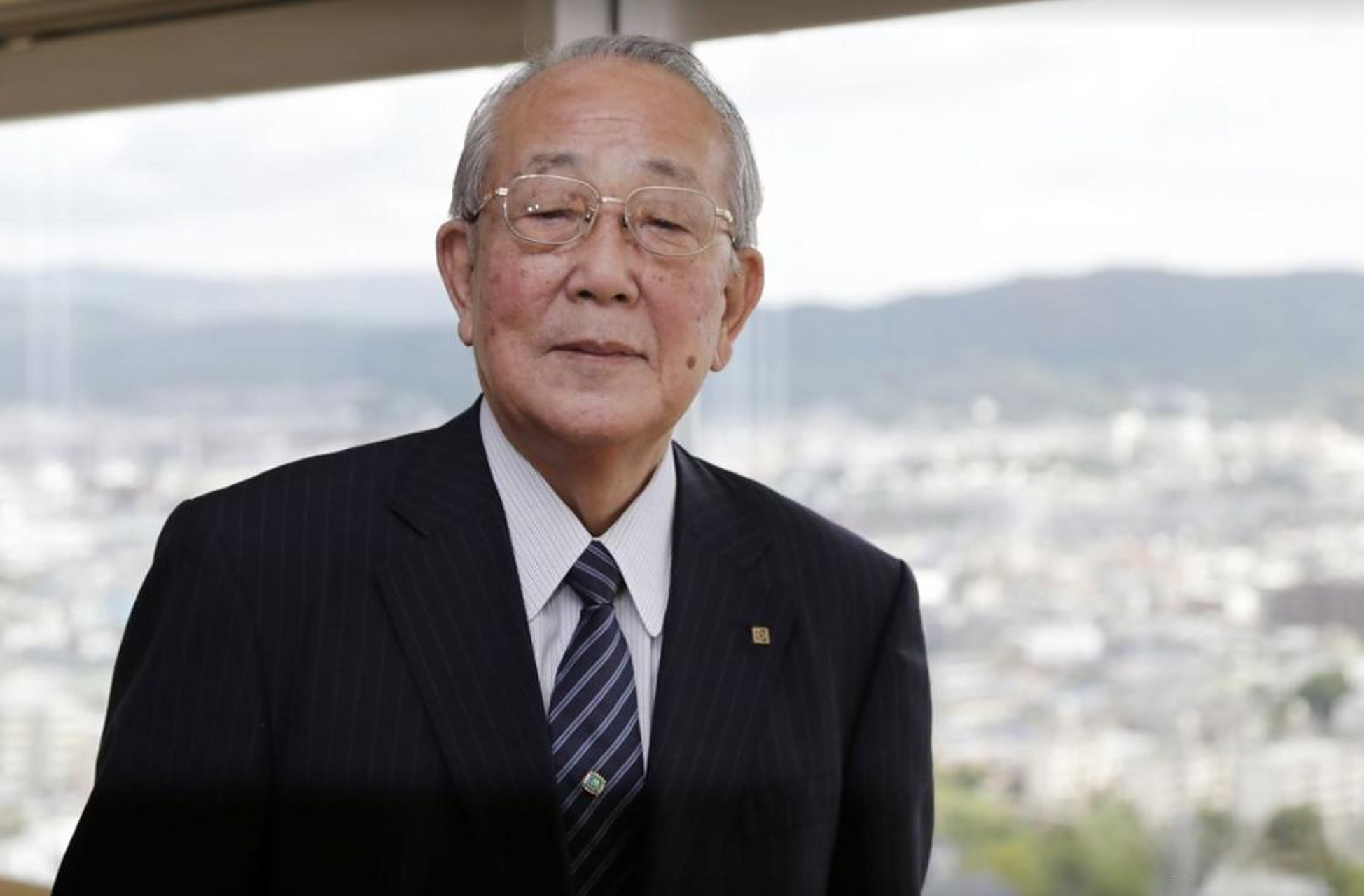 稻盛和夫曾言:"把时间放在床上,成就了体重;把时间放在书上,成就了