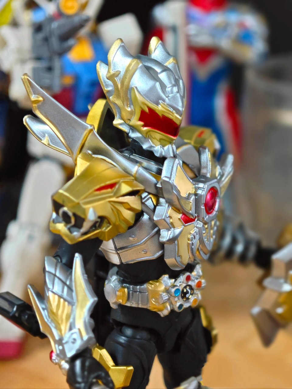 奥飞铠甲勇士帝皇侠装动重涂 奥迪双钻铠装帝皇侠重涂展示 第一弹帝皇