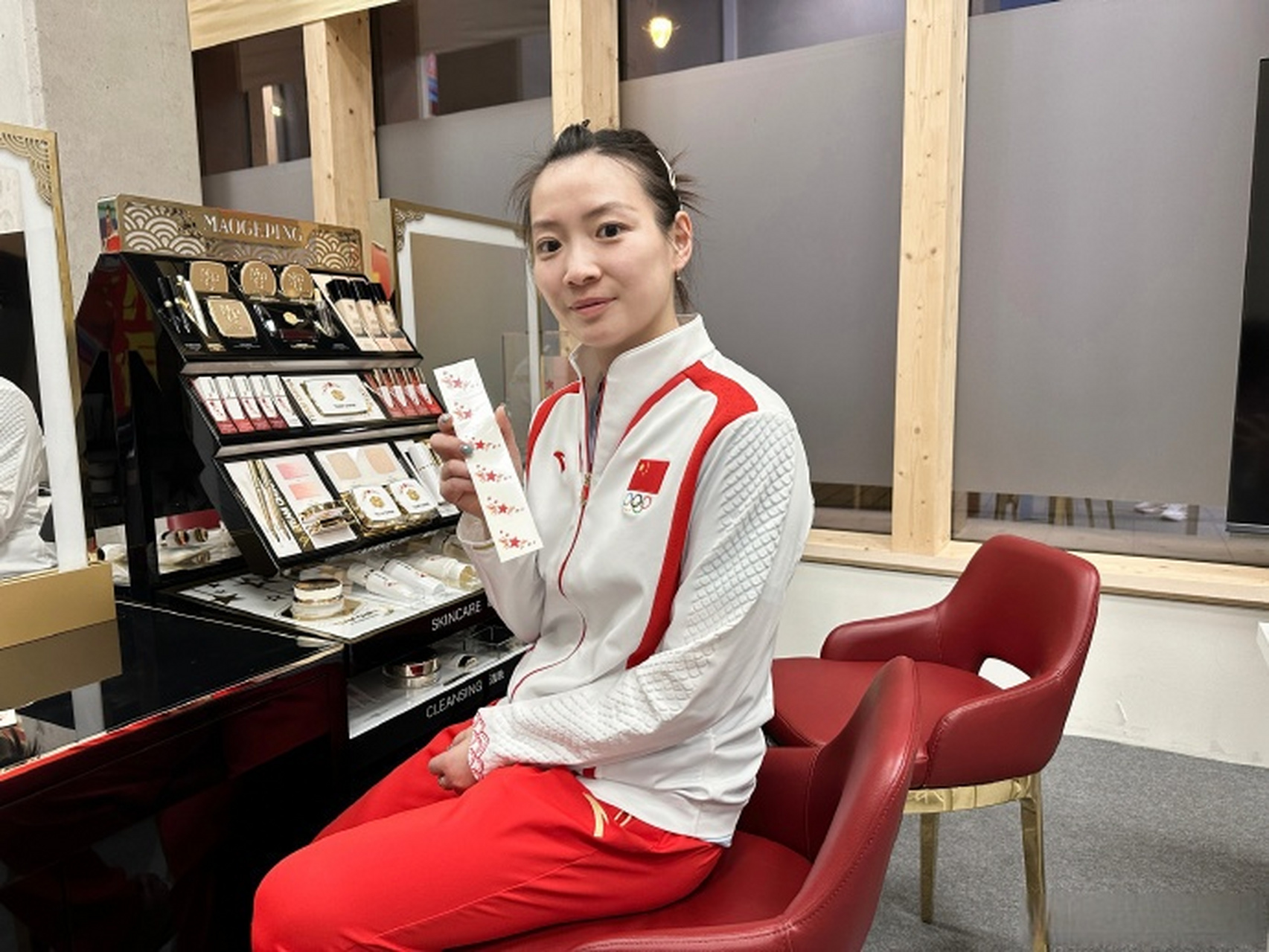 国羽入住巴黎奥运村,黄雅琼晒图分享村内生活~  #奥运会#(tyx)