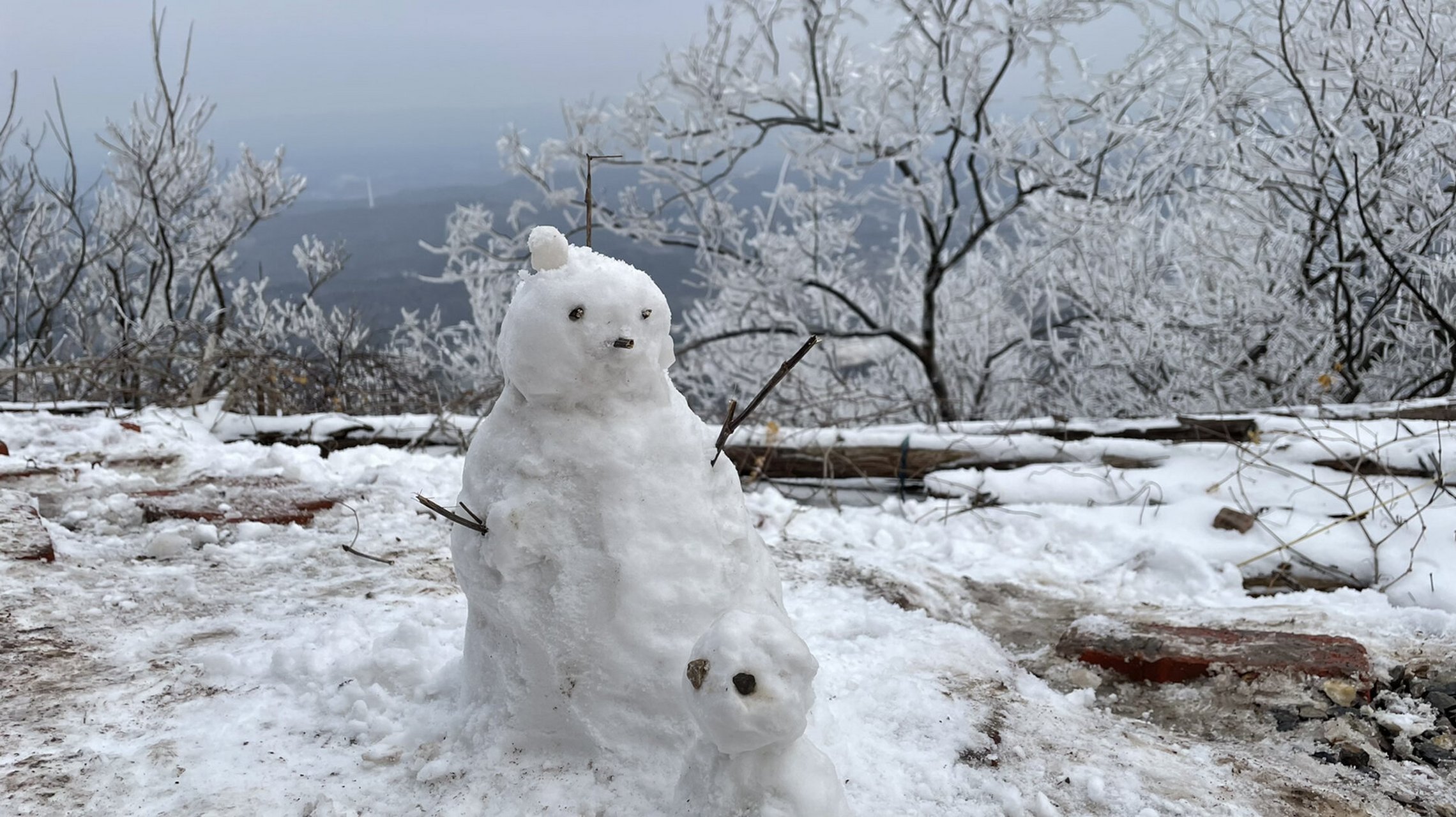 荆门圣境山雪景图片