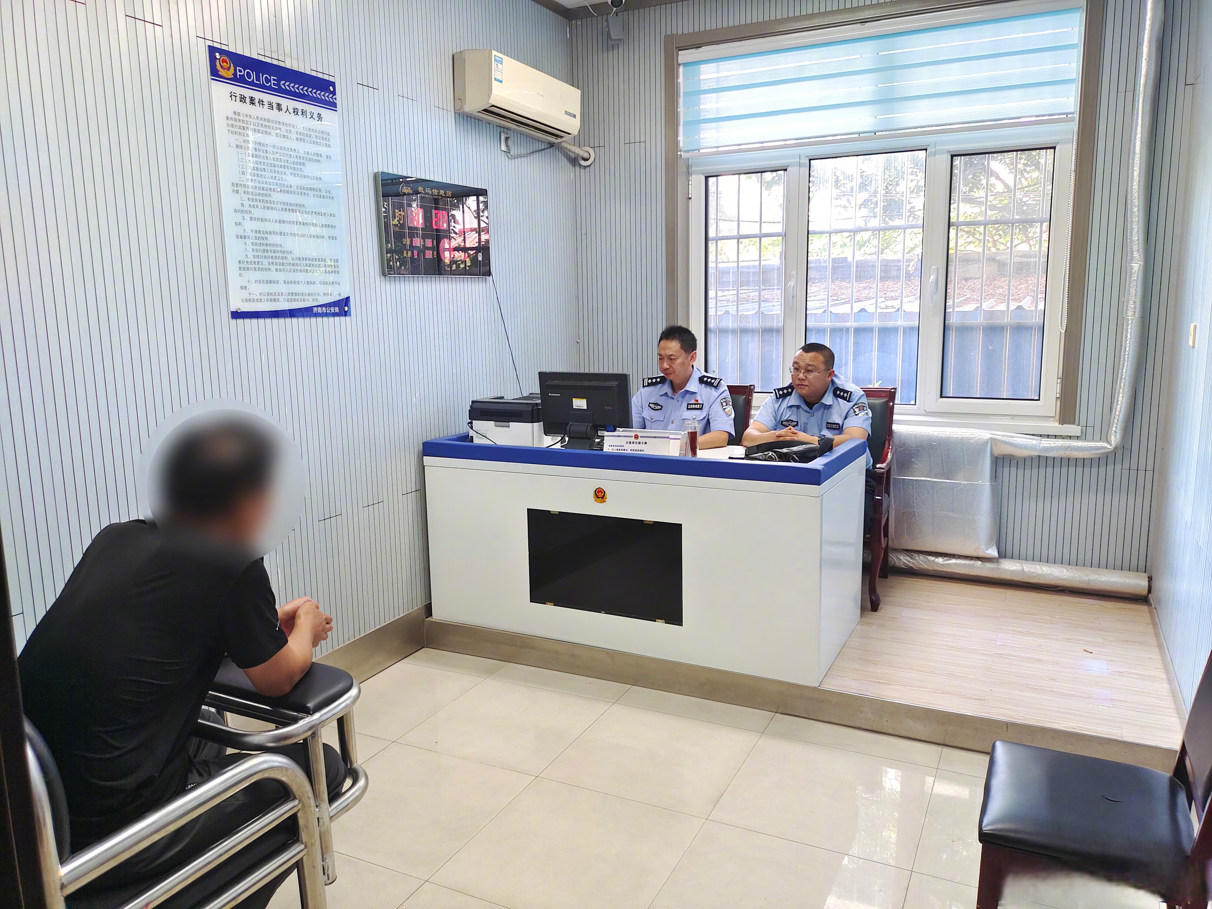 6月25日晚,市民薛先生来到济南公安长清分局 平安店派出所报案,称