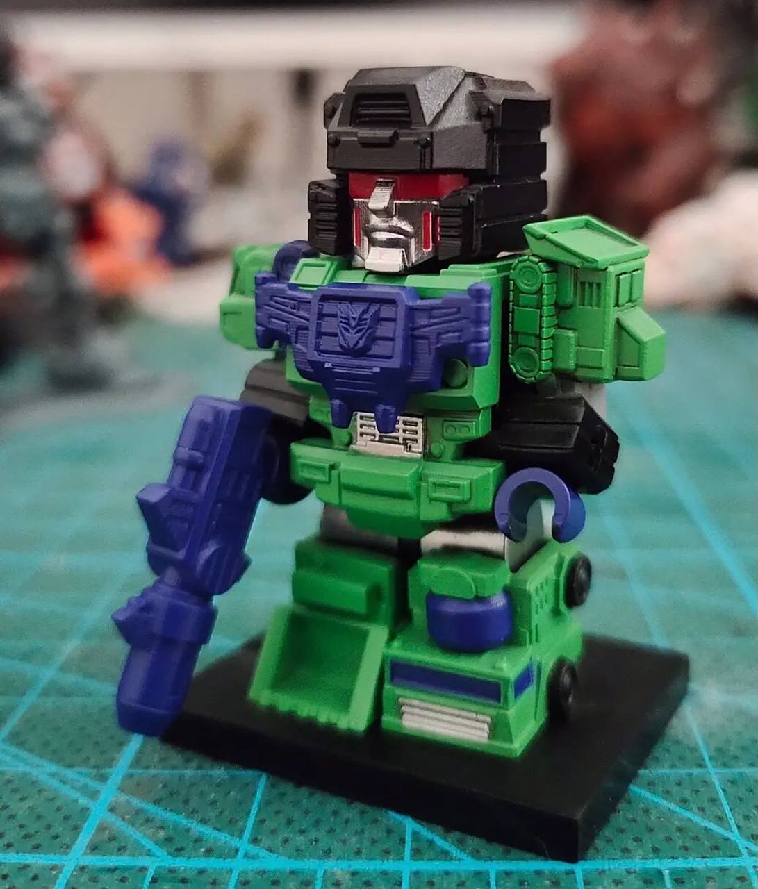 变形金刚机器人汽车人擎天柱积木人仔玩具