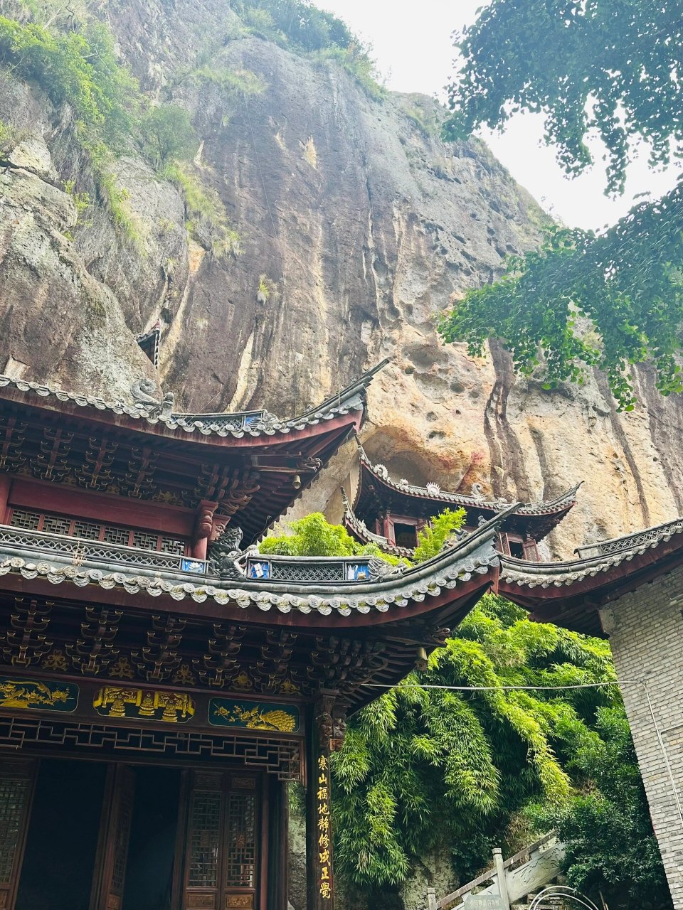 天台寒山明岩寺|一座依山而建的寺庙 99明岩古寺 门票99:5元 停车