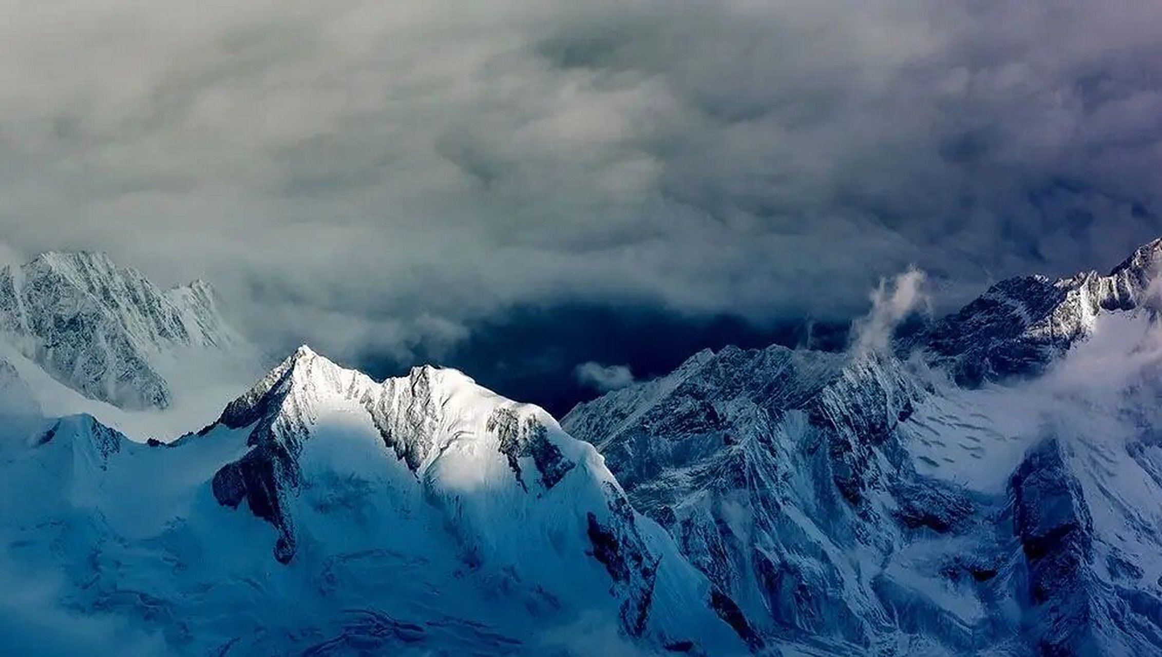 长白山雪山天池高清精美壁纸图片 千年积雪万年峰,直上人间第一峰
