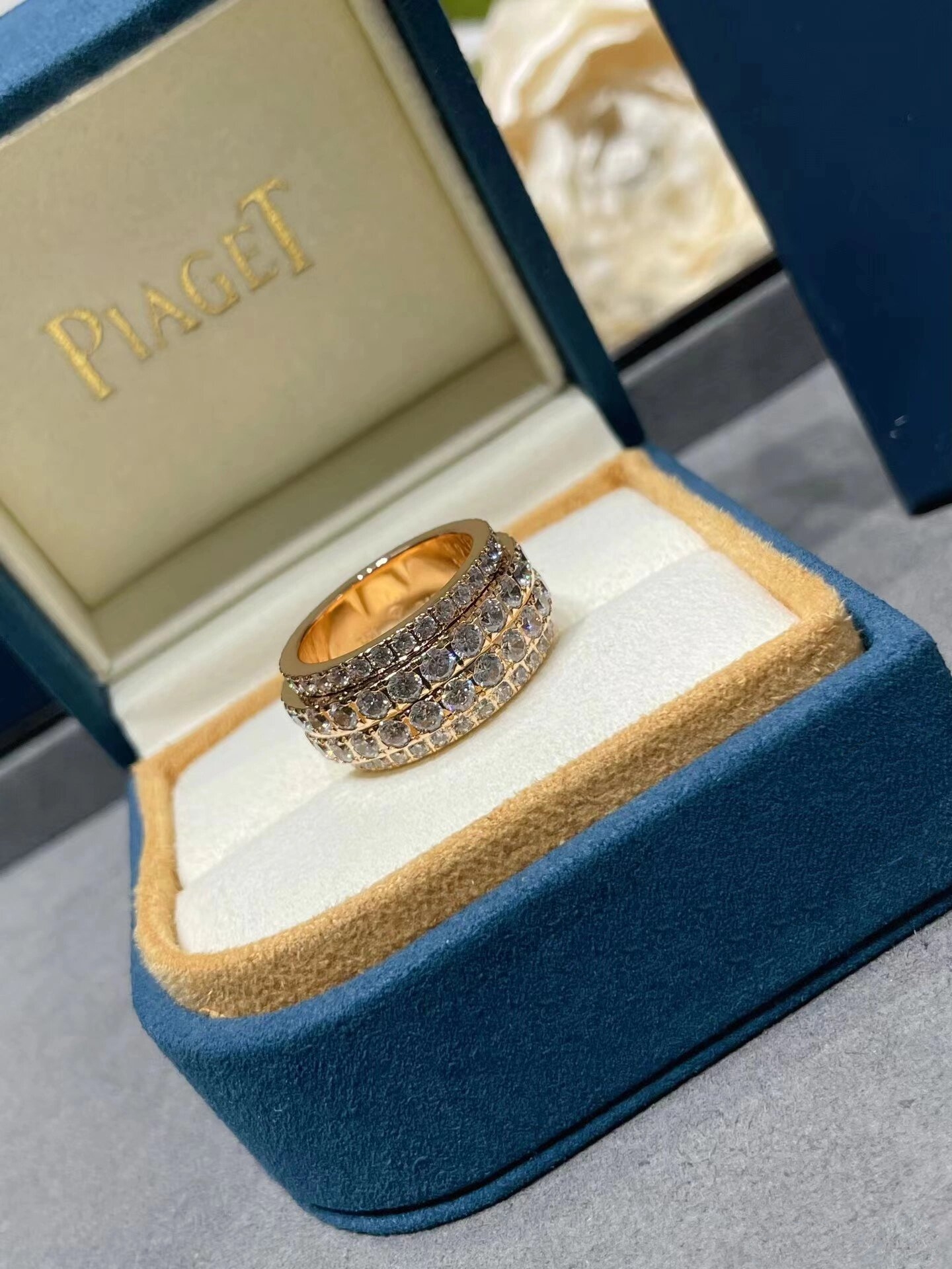 750 piaget2000戒指图片