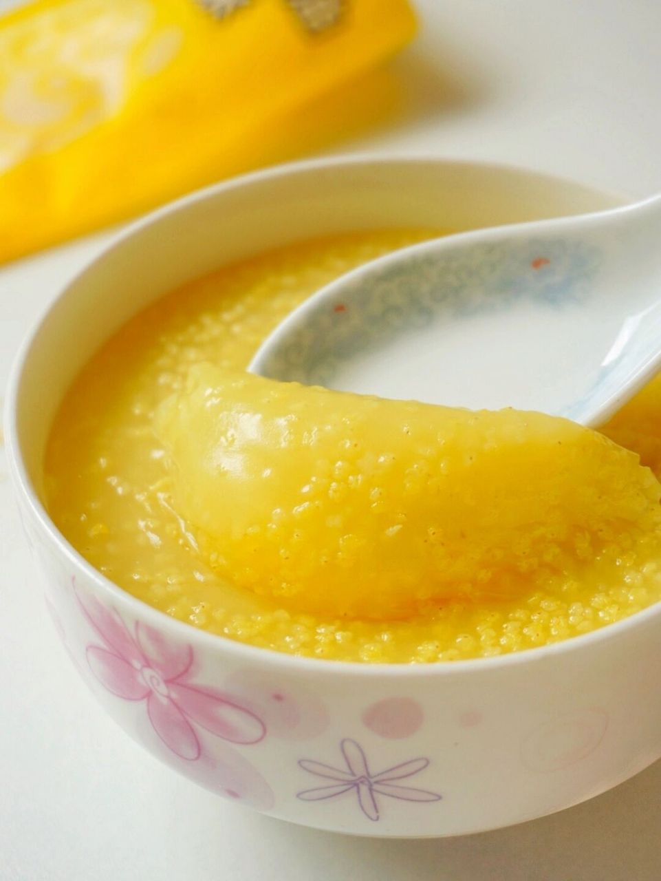 秋季养胃正当时 | 黄小米粥来一碗75附轻松熬出米油小诀窍 黄小米最