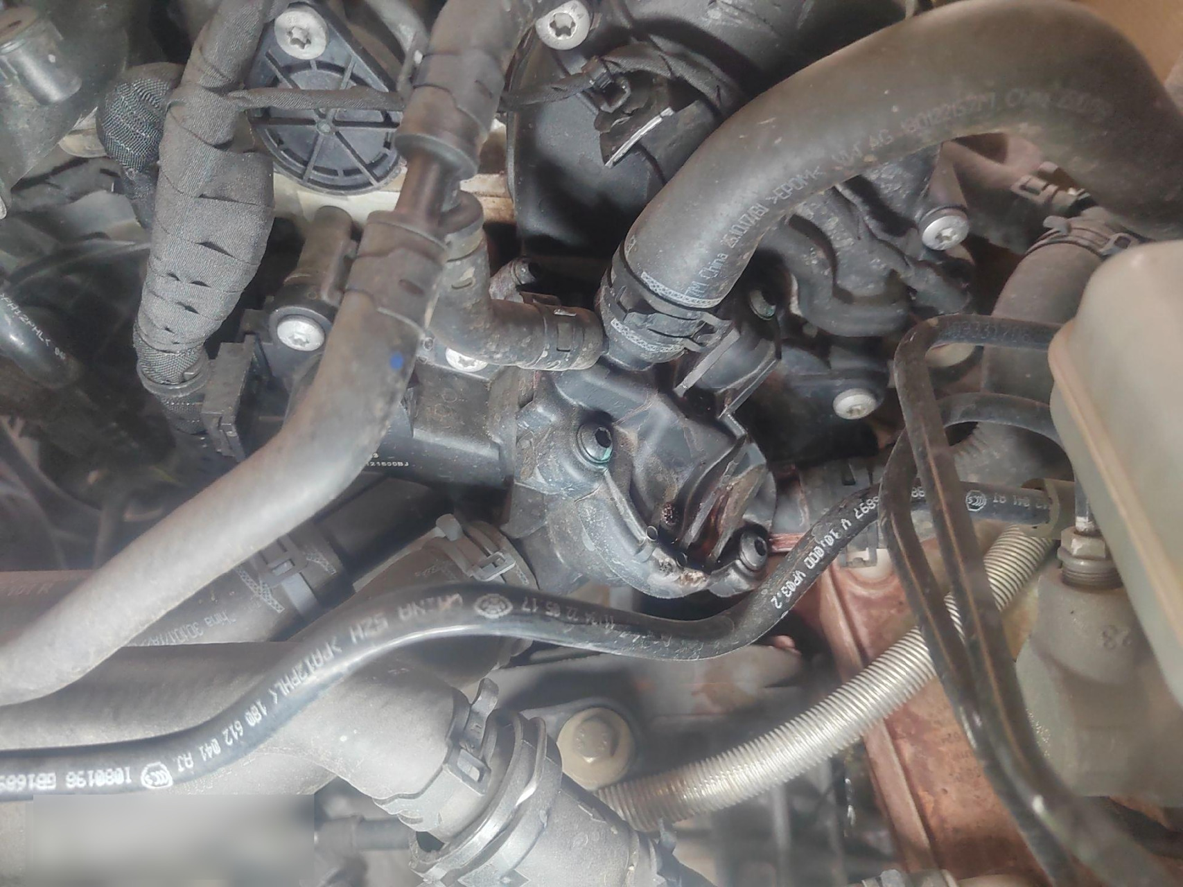 大众朗逸更换水泵总成,汽车保养与维修