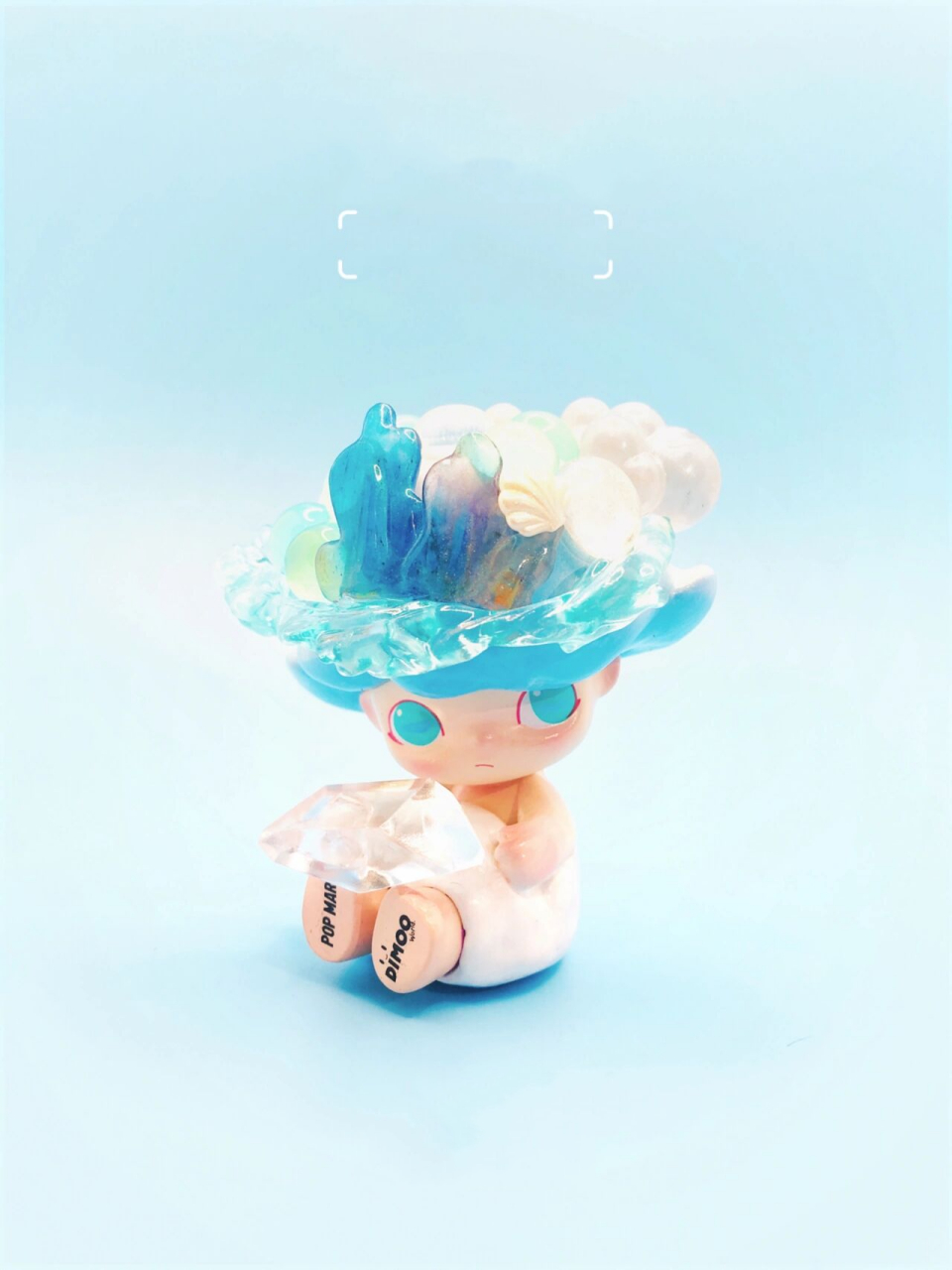 海的潮起潮落,管着海里的一切生物,珊瑚是他的装饰,水波与泡泡是他与