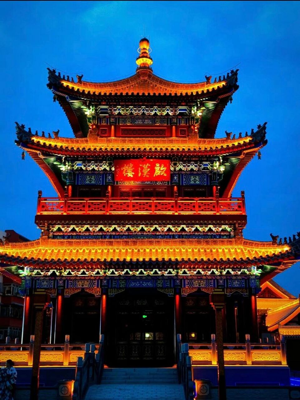 总的要去趟天水吧,感受羲皇故里的气息,去趟天水古城,感受藏在西关