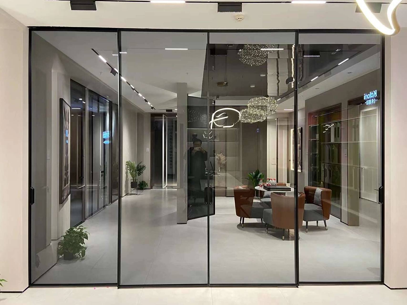 很漂亮啊 之前逛建材市场的时候,一直对一款玻璃移门念念不忘(图123)