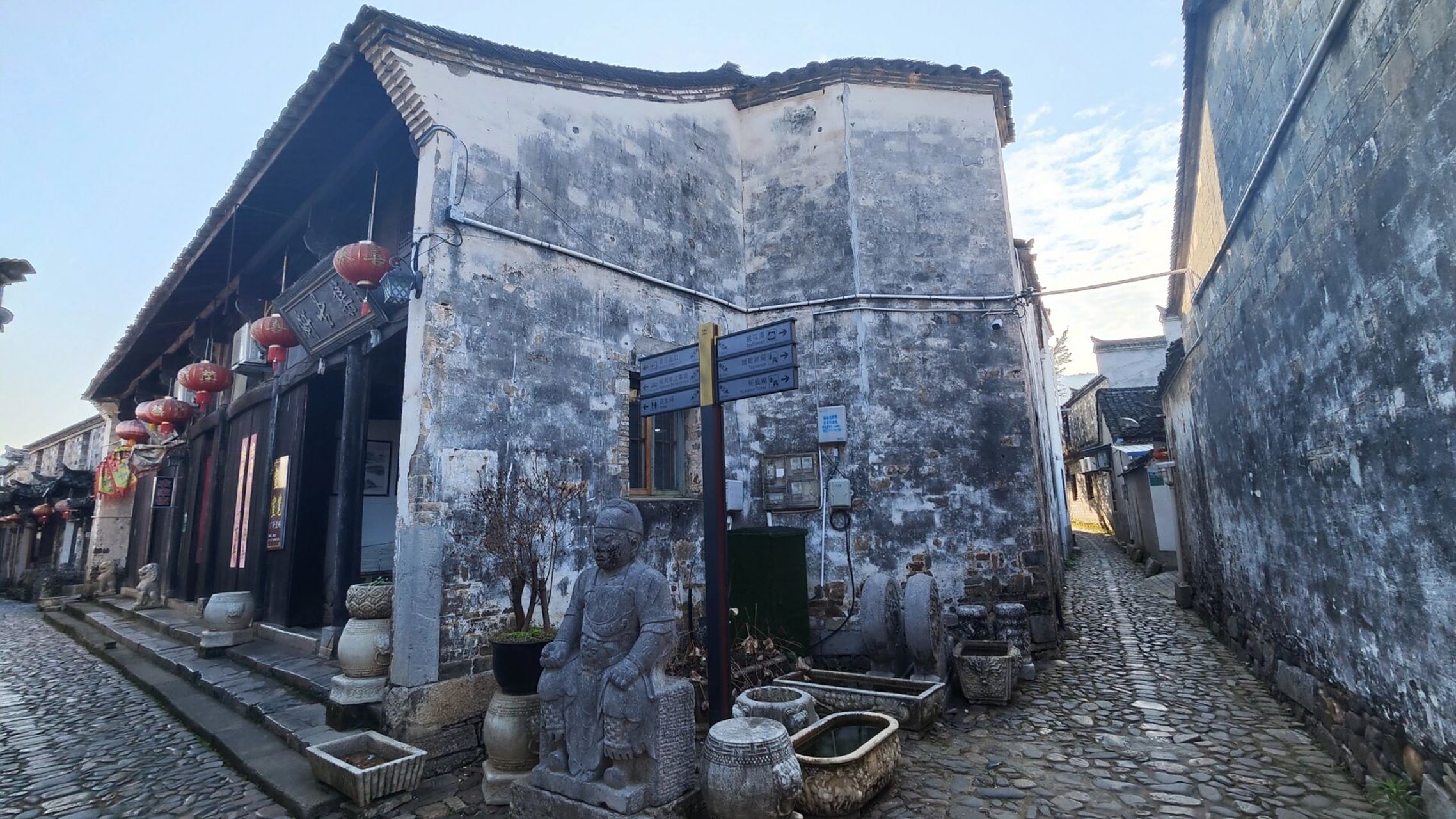 安徽宣城市:青弋江边水东老街 ☆宣城有两个水东古镇,名称完全一样,其