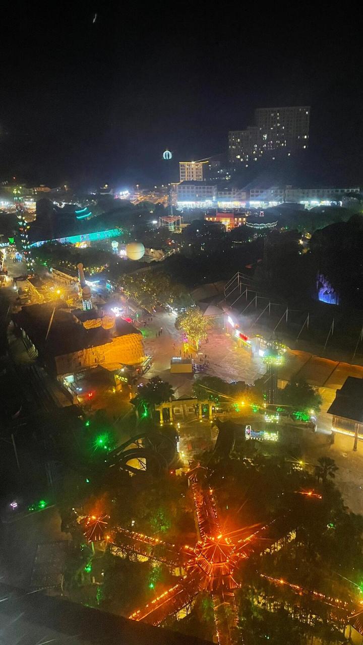 横店梦幻谷5a——大型夜间影视主题乐园 7515开放时间:13:00-21