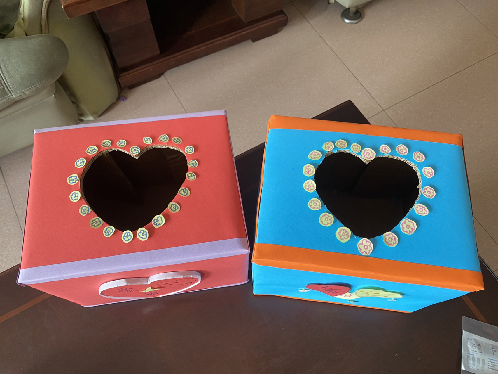 募捐箱,爱心箱 觉得应该挺简单的,结果搞了一晚上77一上午