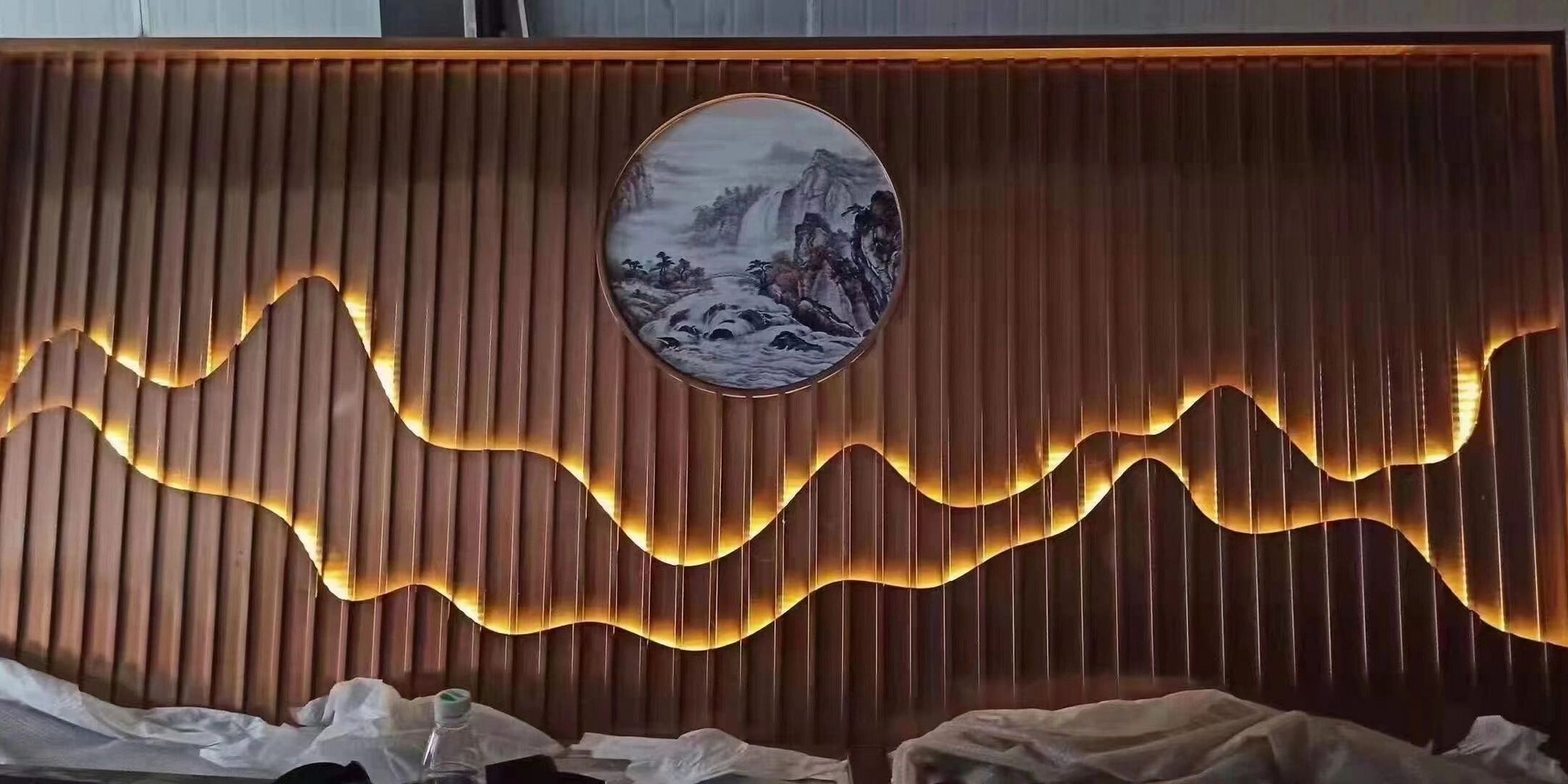 不锈钢背景山水屏风,新中式酒店别墅装饰背 不锈钢背景三水屏风,佛山