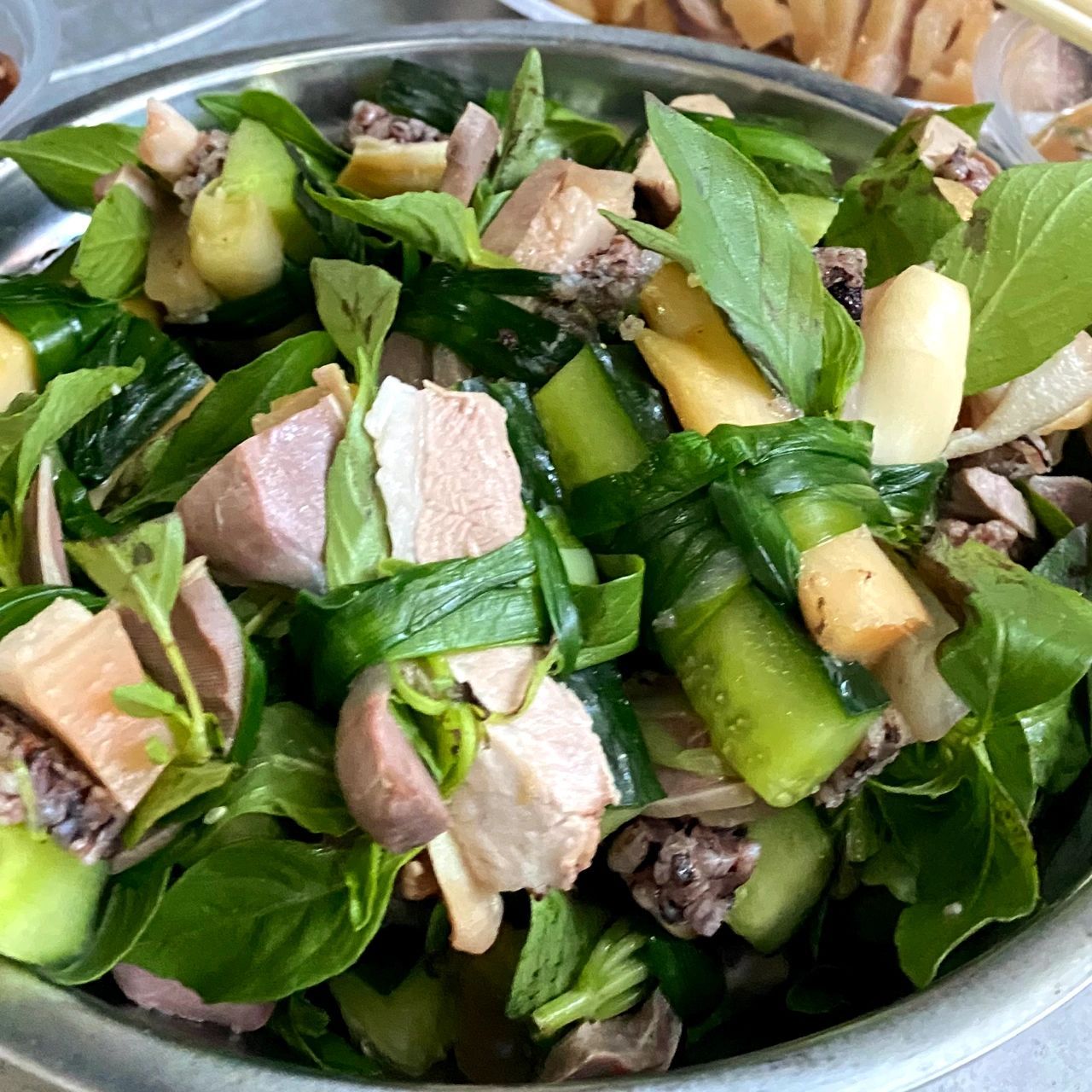 河池美食|鸭把 在金城江的人应该没有谁不知道鸭把叭 鸭把菜77雪梨