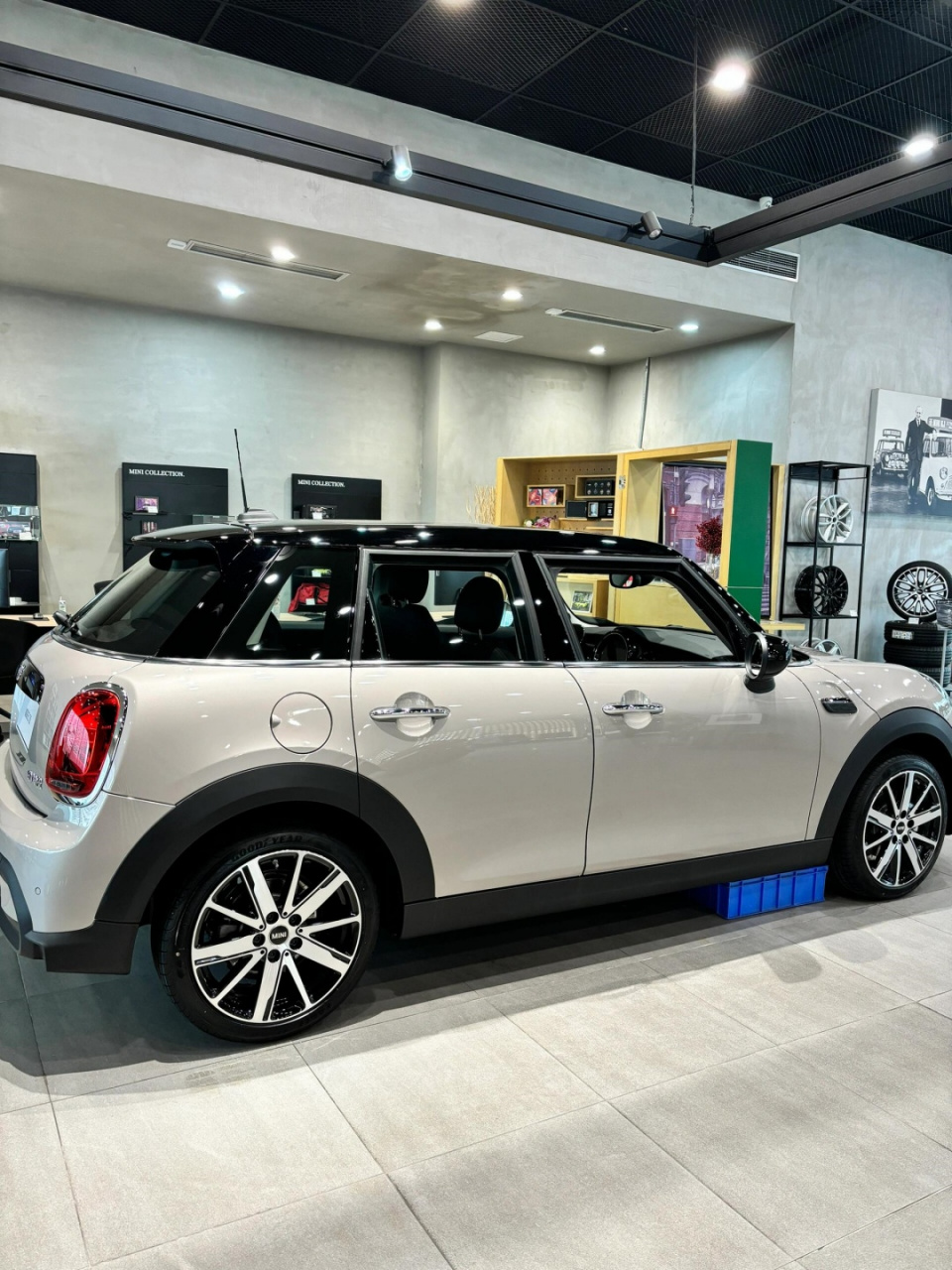 宝马迷你mini新款女式图片 集美们07,今天给大家分享一组宝马 mini