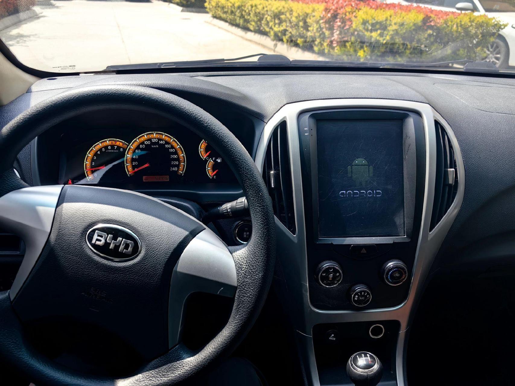 19年比亚迪f3三代 精英型 手动挡 一键启动 无钥匙进入 真皮座椅全车