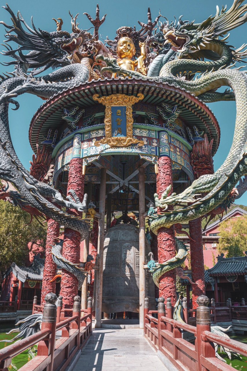 始建辽代的千年古刹白瀑寺 	 是不是有天神感应了,没想到拜完寺庙