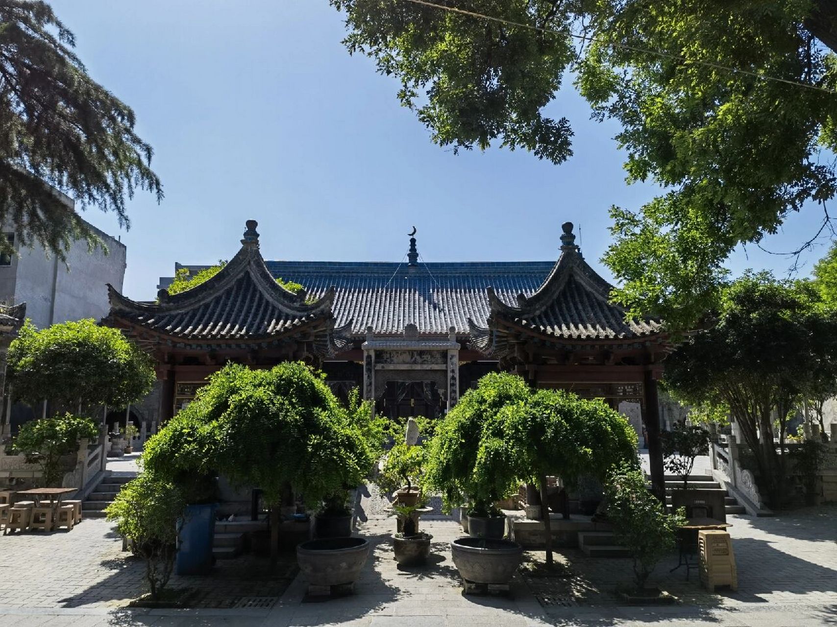 "双碑亭之寺"——大皮院清真寺 大皮院清真寺在西安地区伊斯兰教寺院