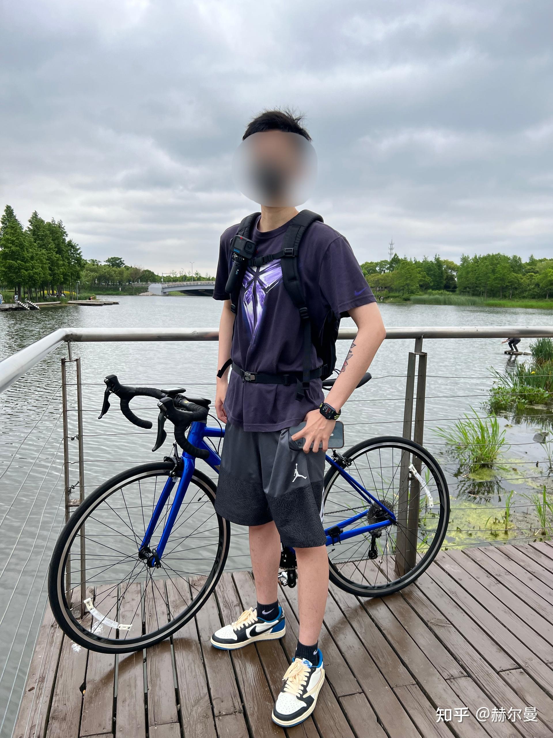 有没有直观一点捷安特s和m码外观对比图