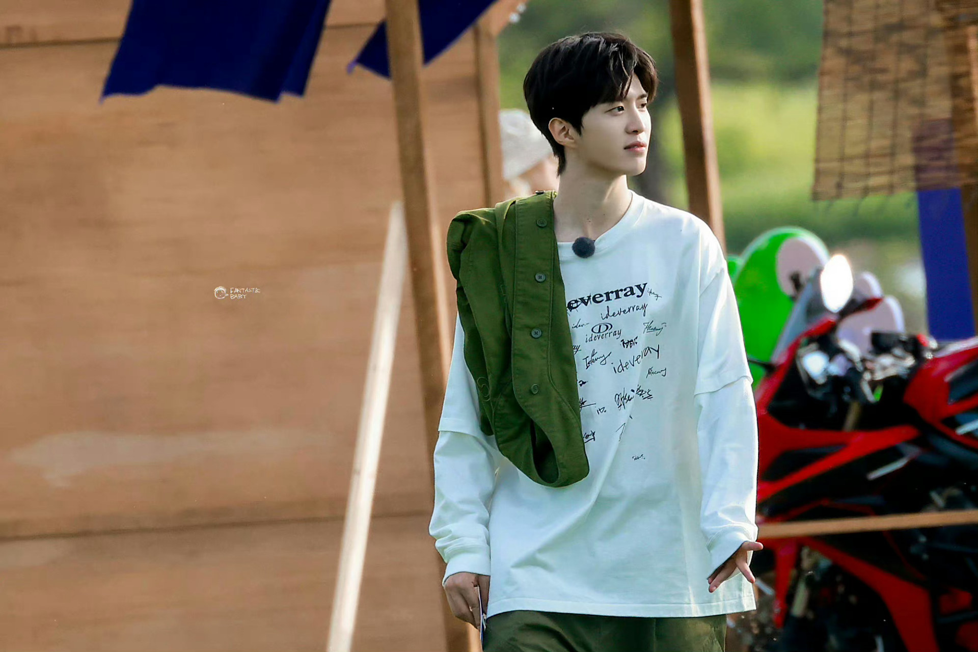 范丞丞官宣加盟现在就出发# 搬好小板凳今晚不见不散期待范丞丞