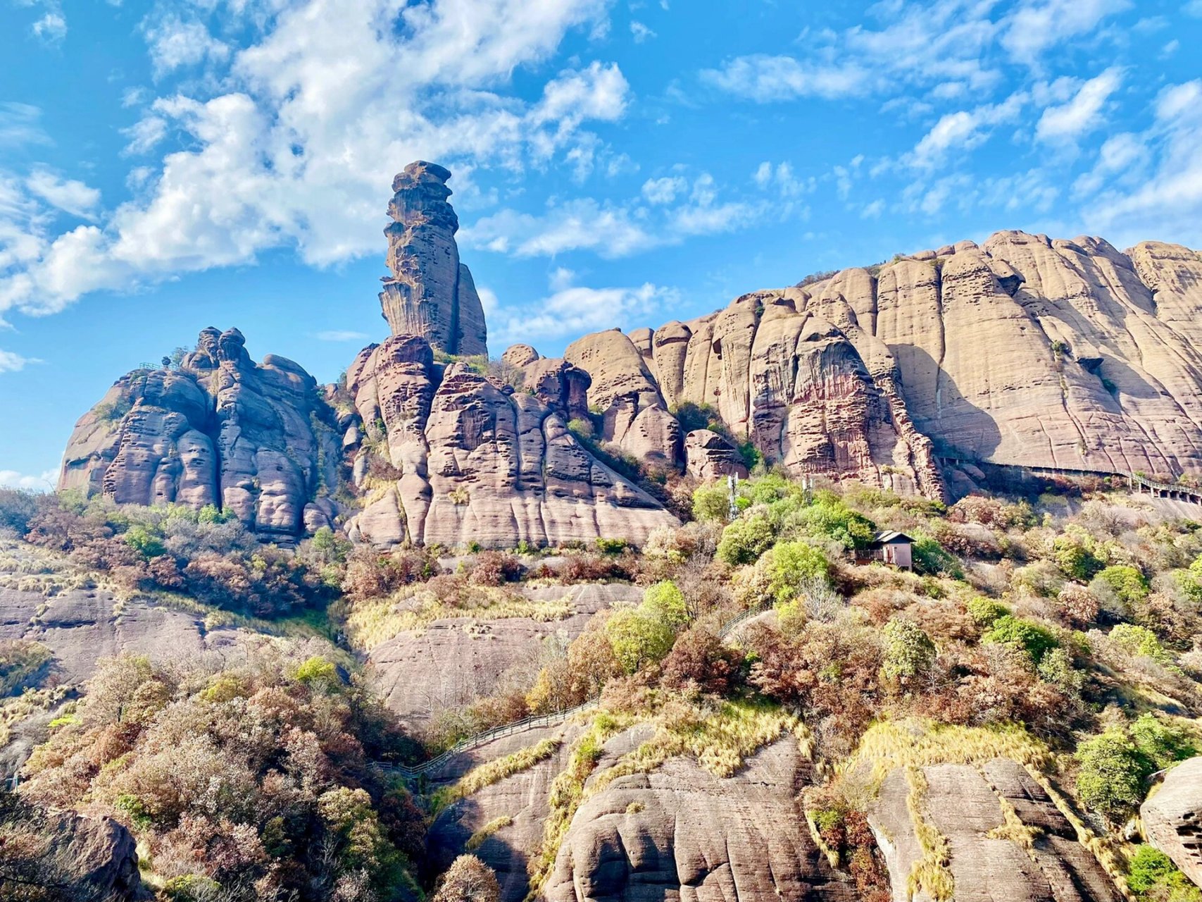 弋阳龟峰风景区图片图片