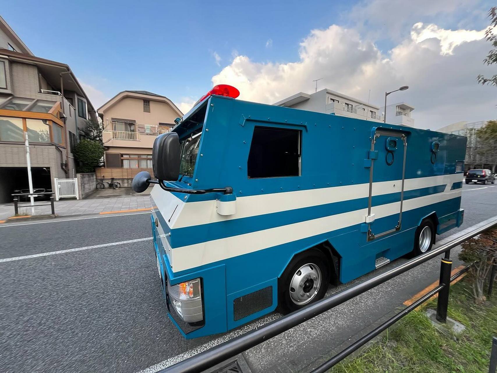 日本警视厅防爆装甲车