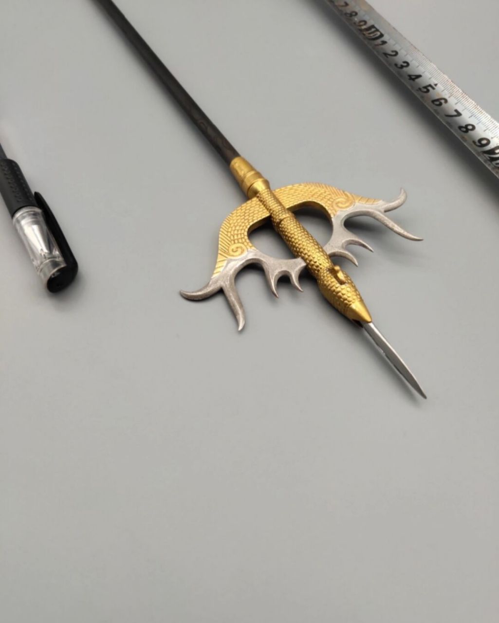 微型凤翅鎏金镗 电视剧隋唐演义宇文成都兵器,镀金,全长42cm#冷兵器