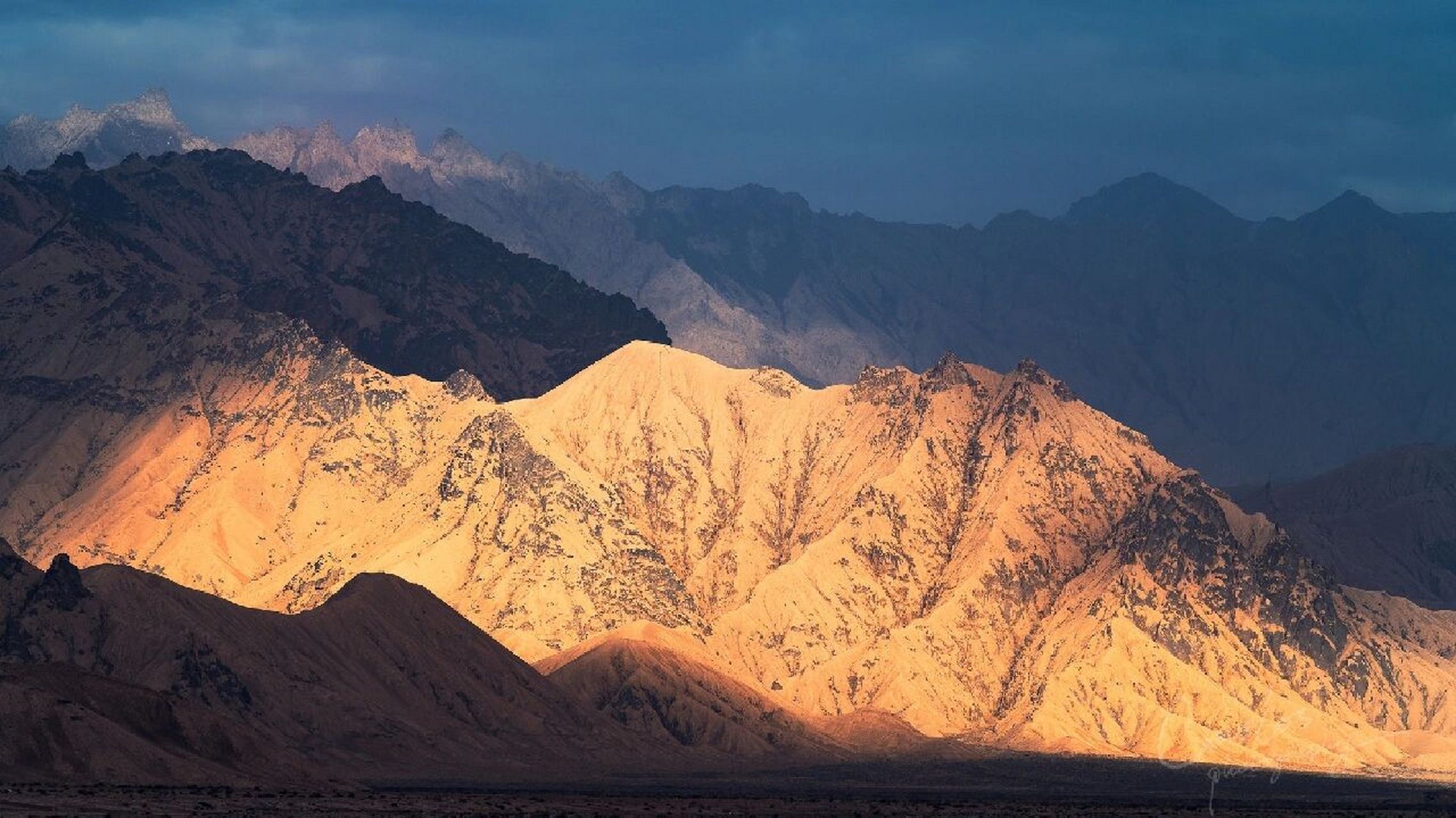 中国历史文化名山第14期:昆仑山脉 名称:昆仑山 地理位置:新疆,青海