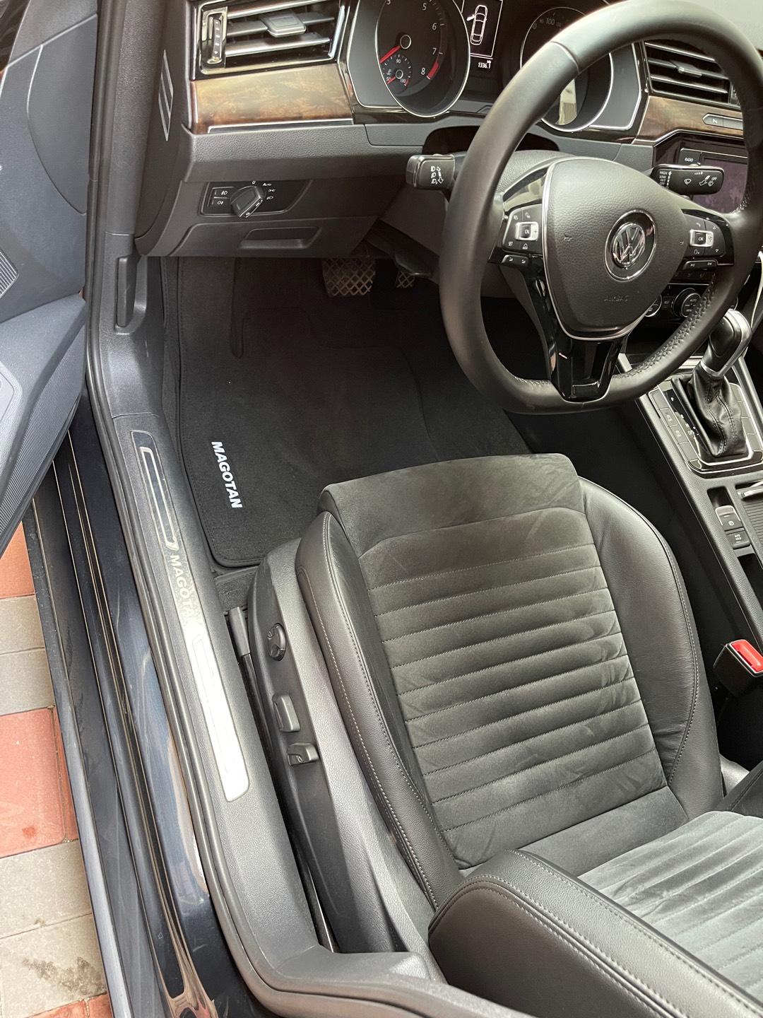 原装风格全包围双层脚垫大众迈腾.大众迈腾实车拍摄实测脚垫