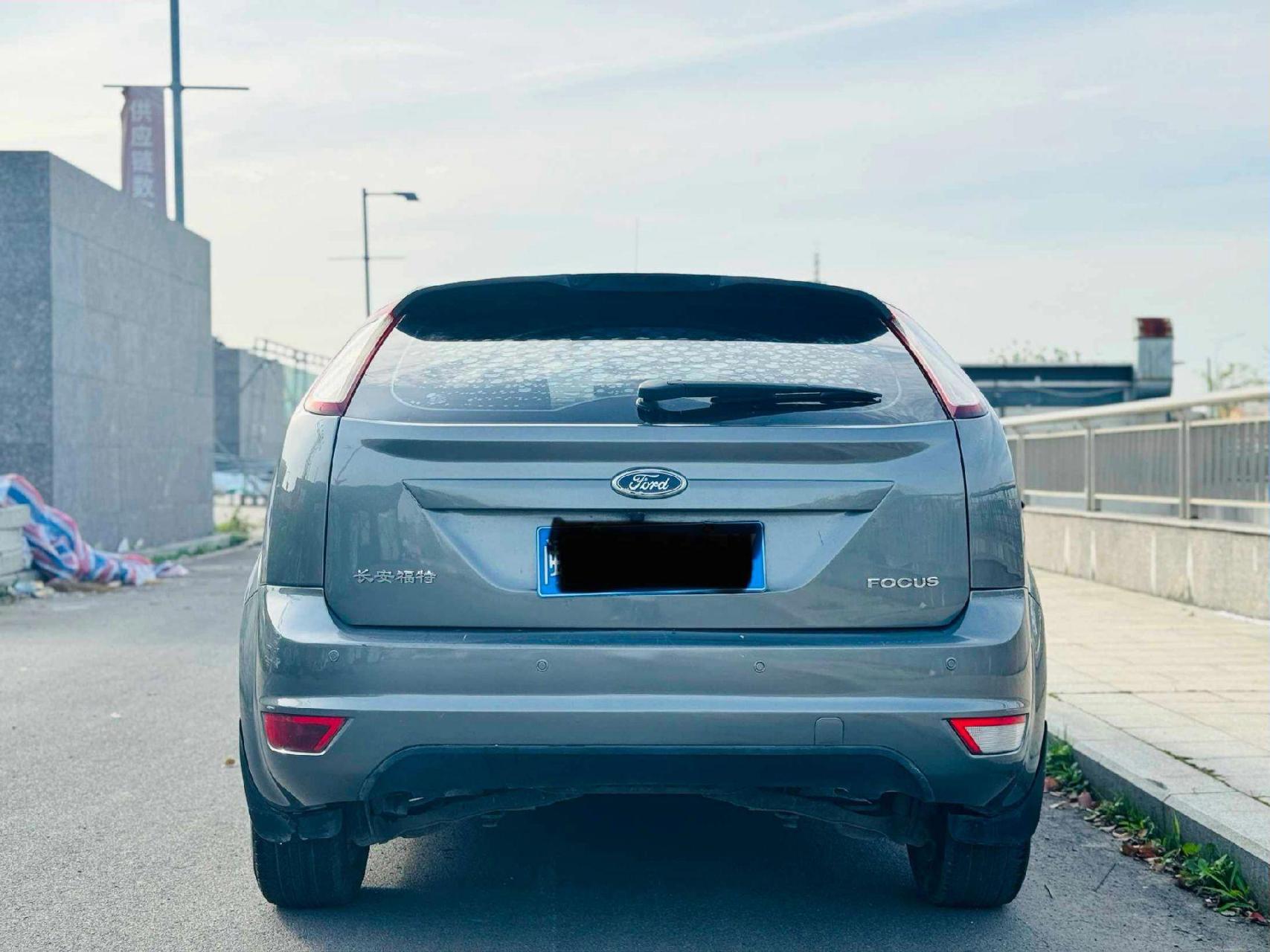 10年2月福特福克斯1.8手动两厢,10.8万公里,市区代步,新手练手可选.