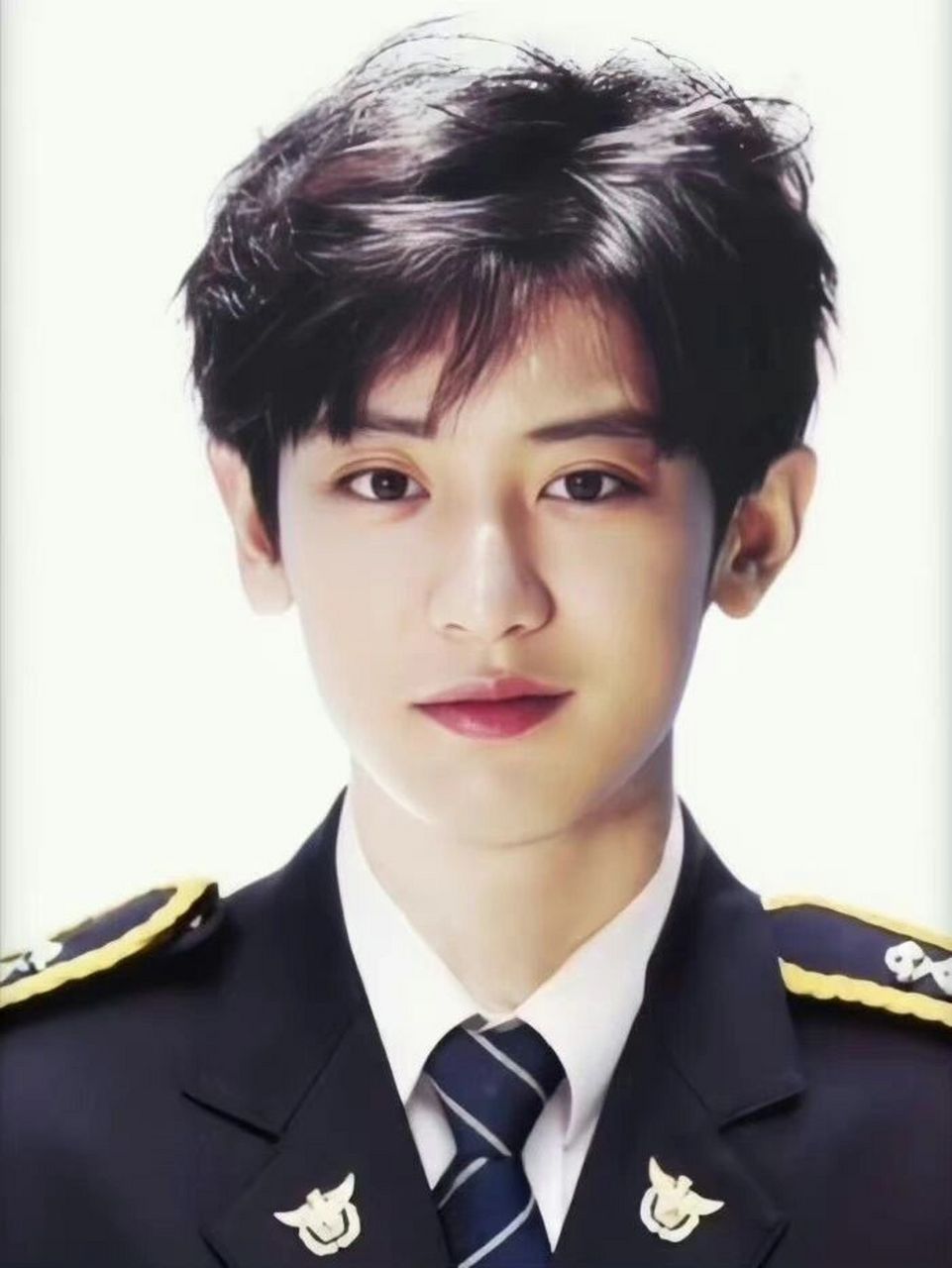 exo的证件照就是最屌的99秒了全世界 他们都得了颜值牛逼证吧