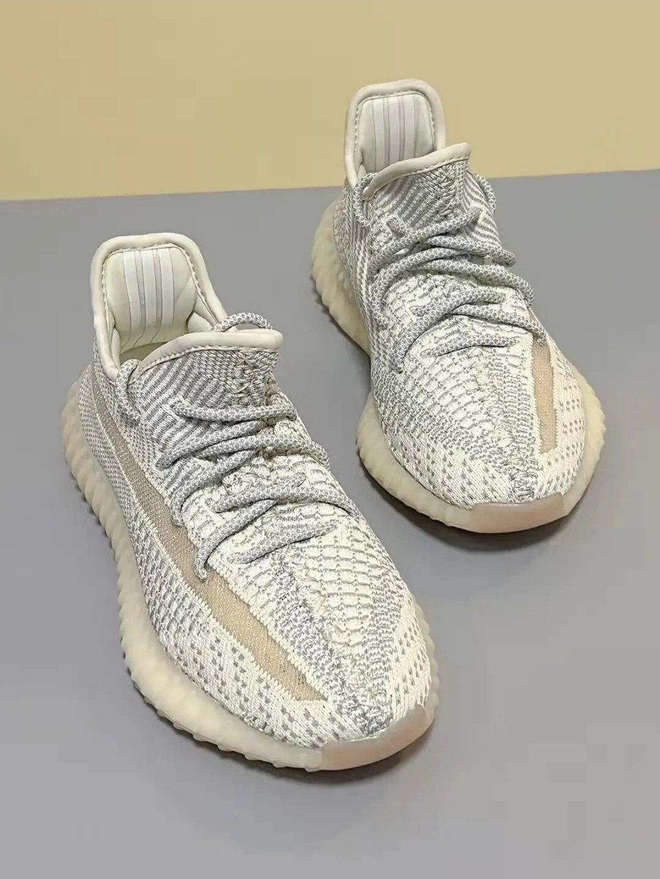 椰子350变色氧化天使芝麻天使不同点 最近比较火的yeezy350亚洲芝麻