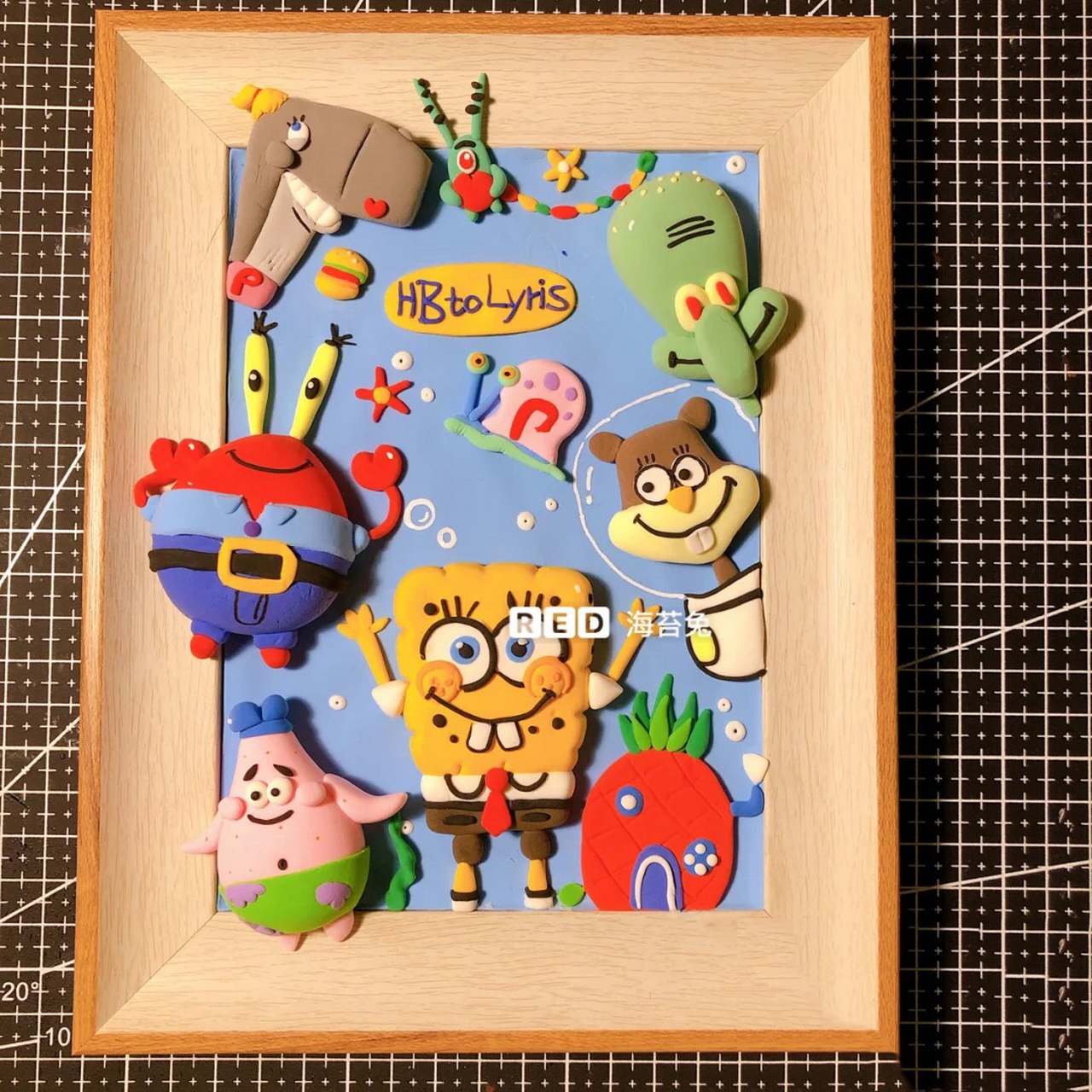 粘土海绵宝宝 步骤图详解 比例和大小是近距离的步骤图 看的比较清楚