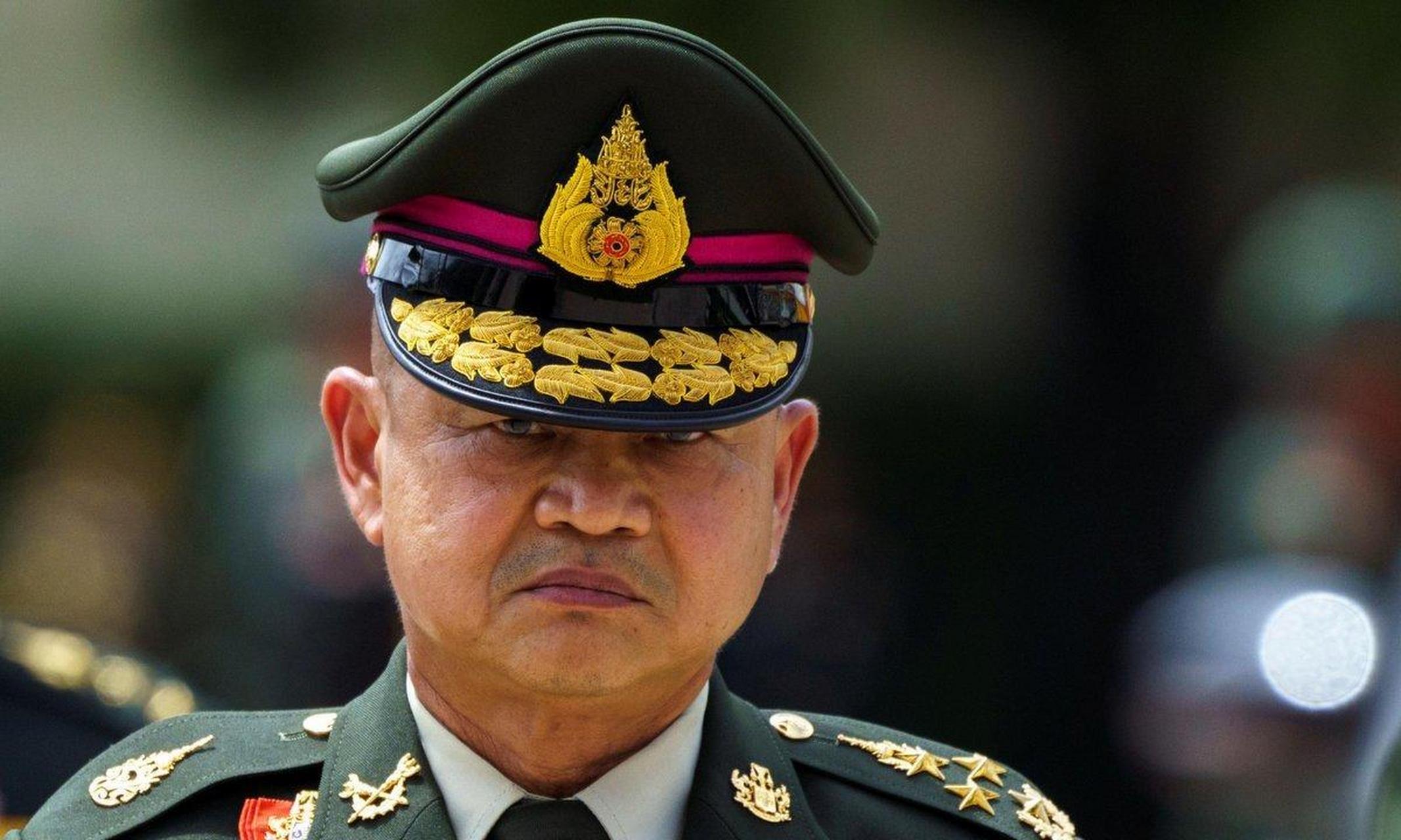 我认为政变这个词应该从字典中删除,"泰国陆军总司令那荣潘吉特考泰