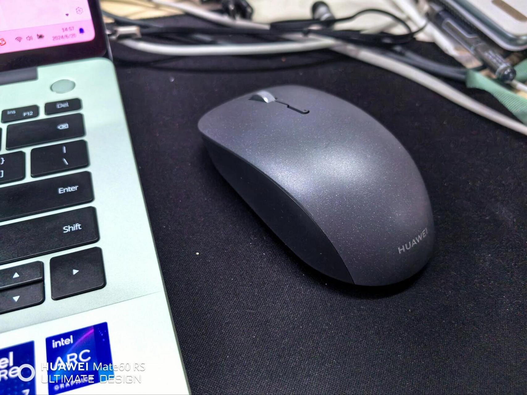 华为电脑配华为鼠标, 更有星闪链接吸引我, 平板和电脑不同频道, 一个