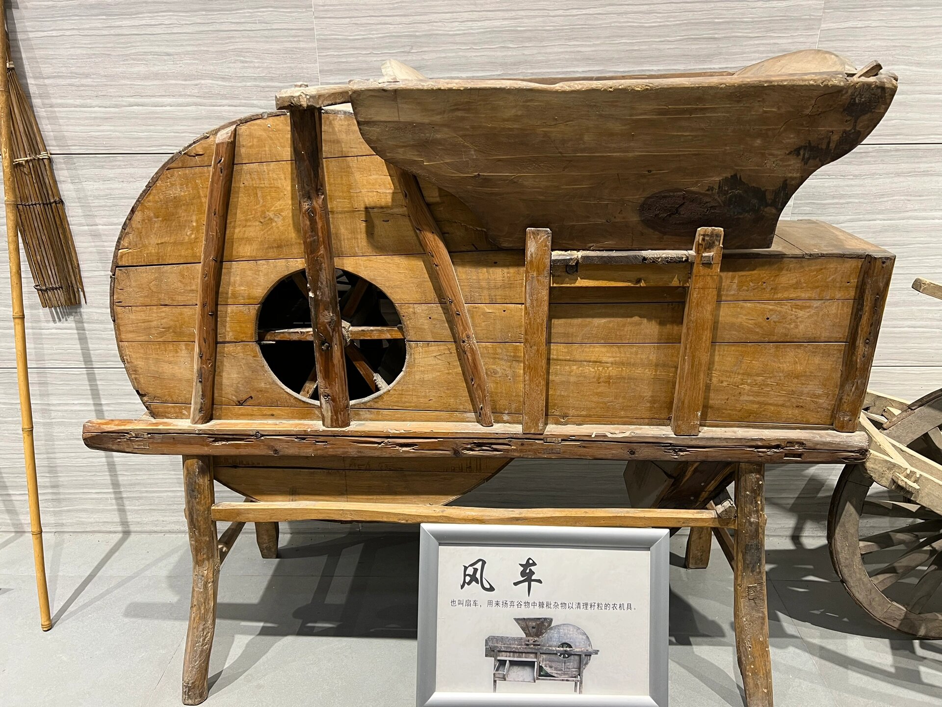 我老家的博物馆-怀宁县博物馆 怀宁县博物馆,整个楼外立面是hn.