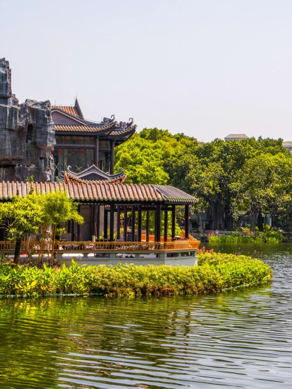 作为广州人,你真的不来荔湾湖公园逛一逛? 荔湾湖公园是老西关人常去