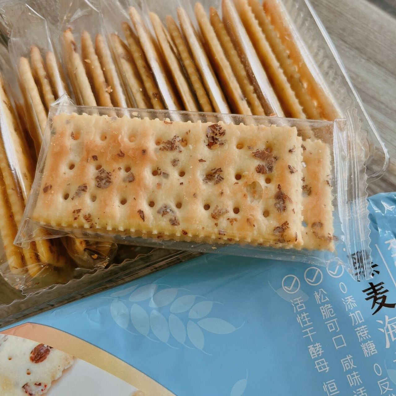 【好物分享】怪力食厂黑麦海盐苏打饼干 这个是我最近偶然间发现的