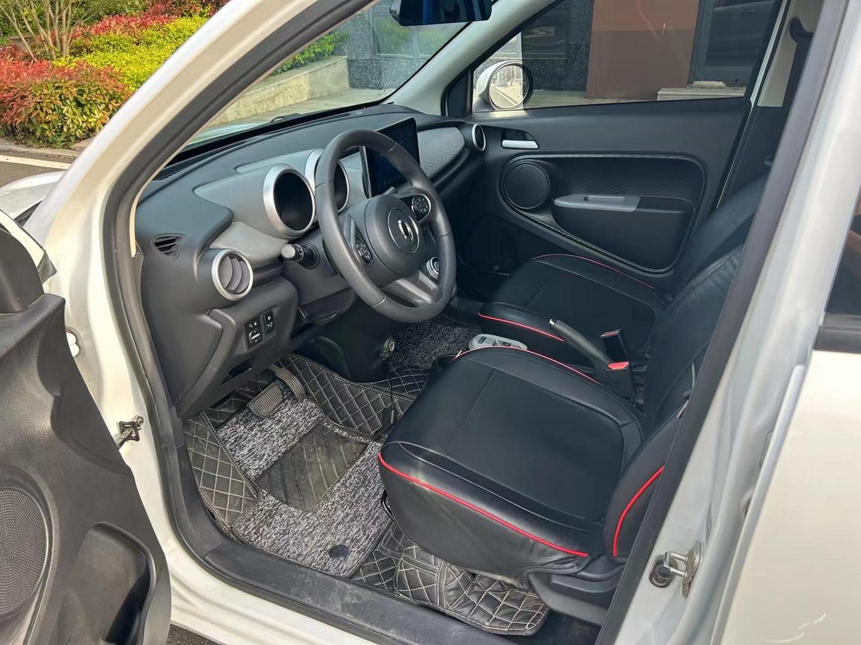 20年欧拉黑猫续航351 小姐姐个人一手车 实表3万公里 原漆 内饰零磨损