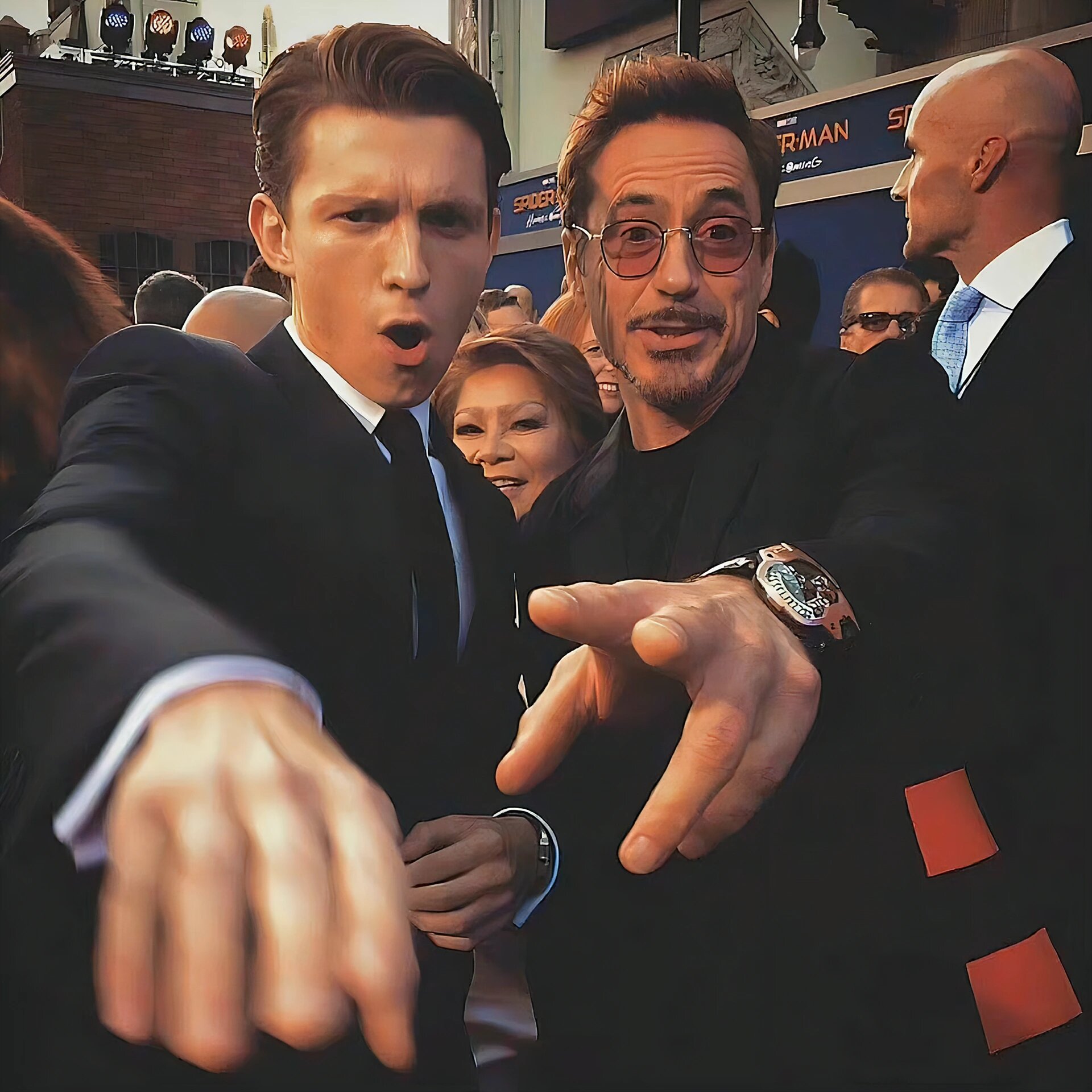 壁纸分享|钢铁侠蜘蛛侠 |荷兰弟&妮妮合照