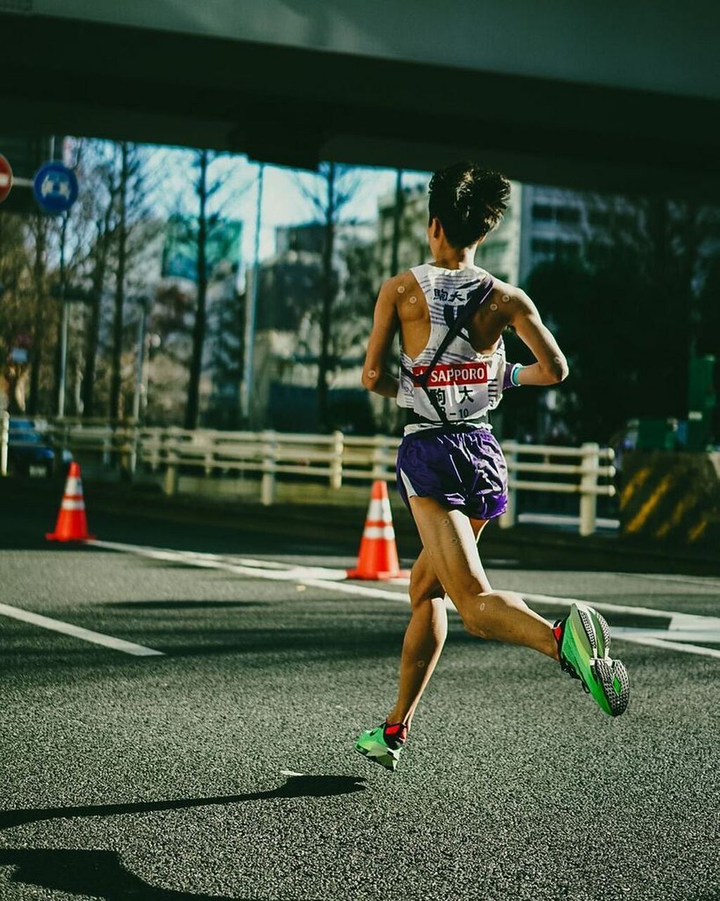 第99屆箱根驛傳落下帷幕,駒澤大學奪得隊史首個三冠王,成為史上第五所